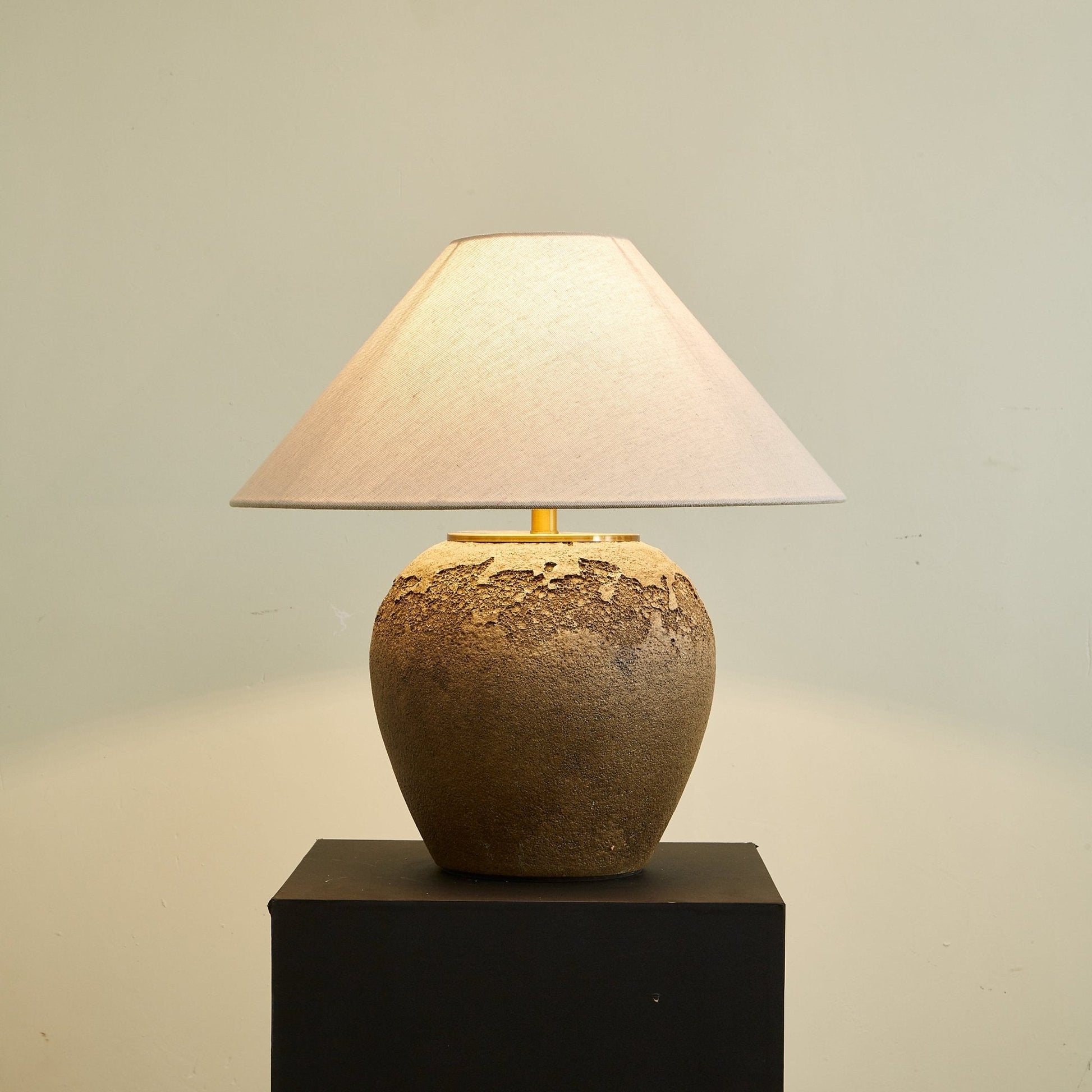 Stoneveil Table Lamp - Blowlighting