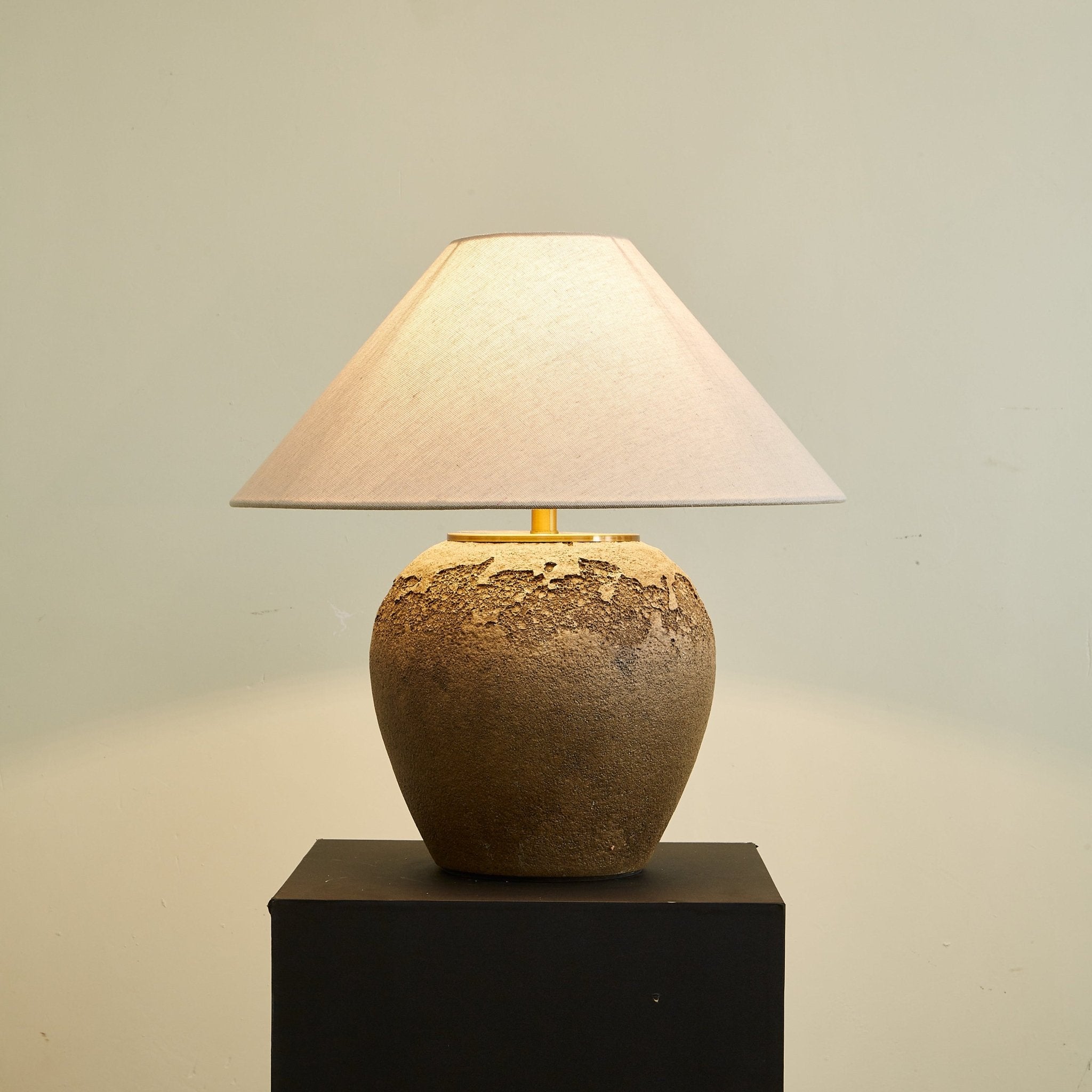 Stoneveil Table Lamp - Blowlighting