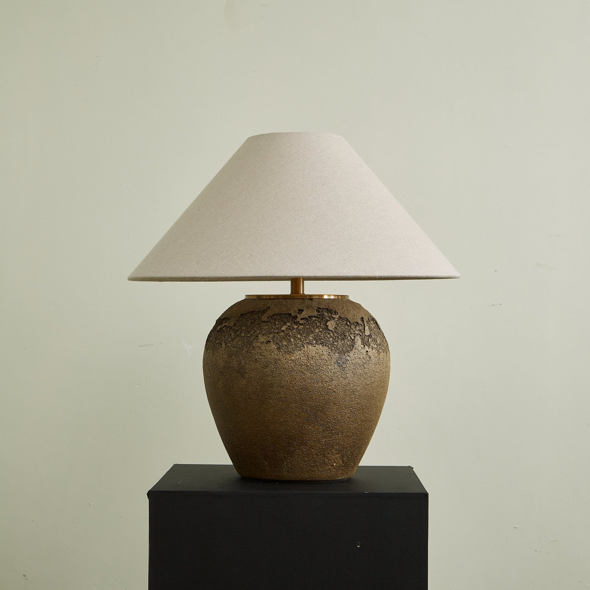 Stoneveil Table Lamp - Blowlighting