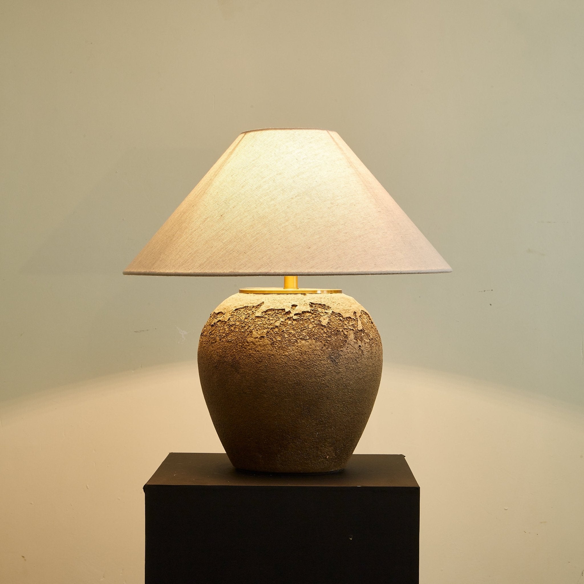 Stoneveil Table Lamp - Blowlighting