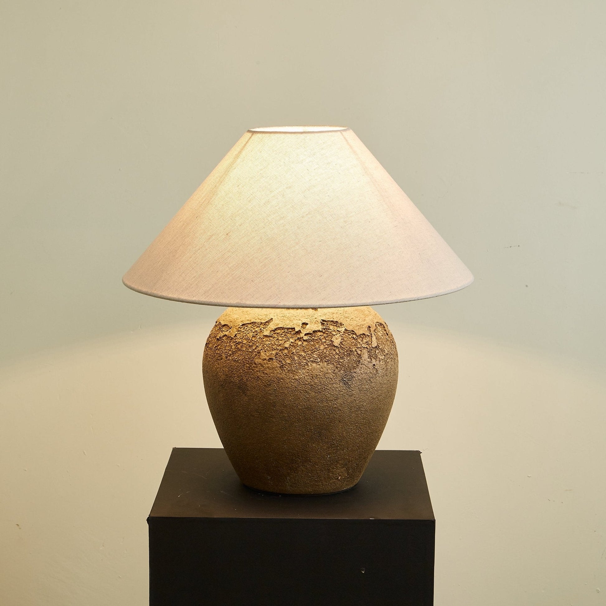 Stoneveil Table Lamp - Blowlighting