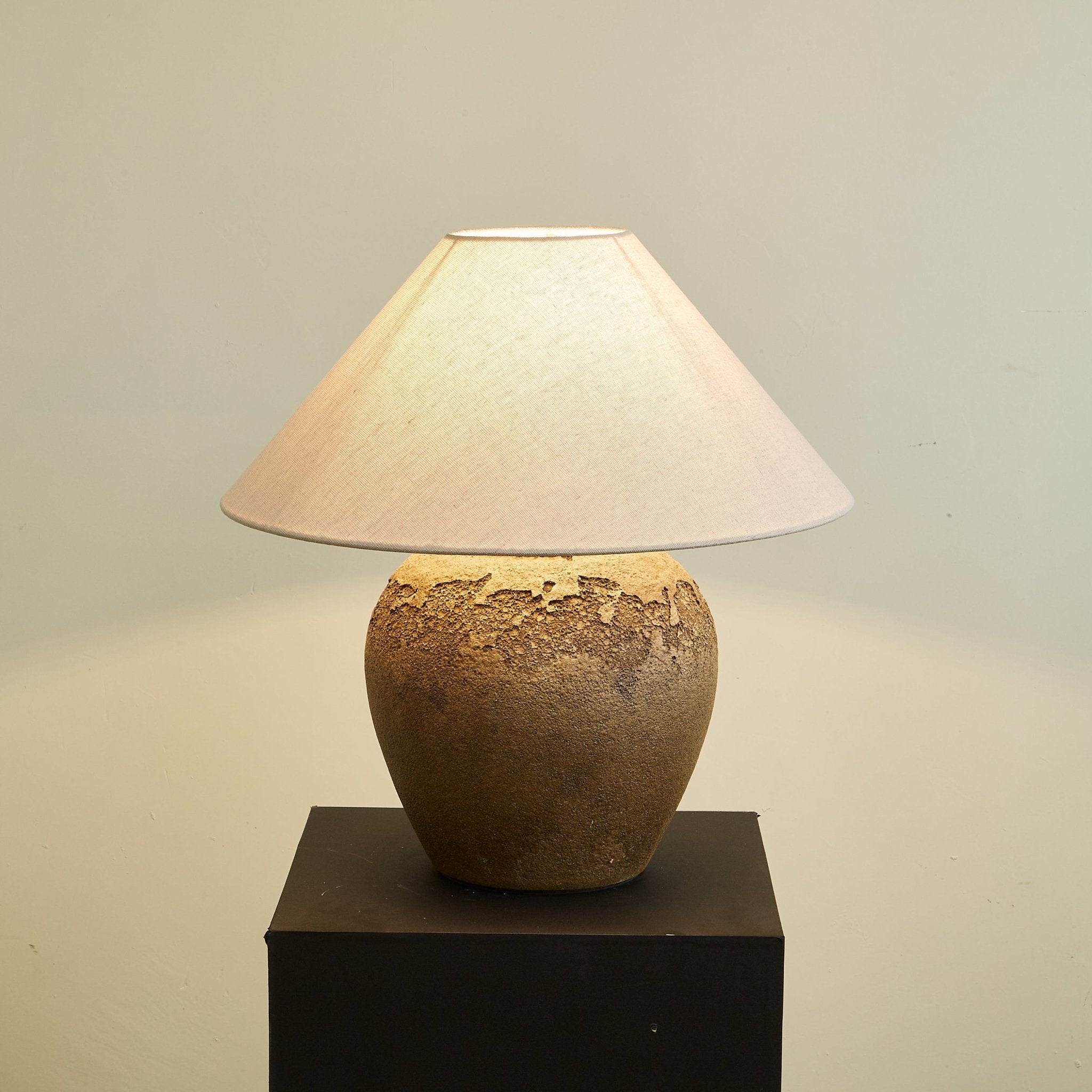 Stoneveil Table Lamp - Blowlighting