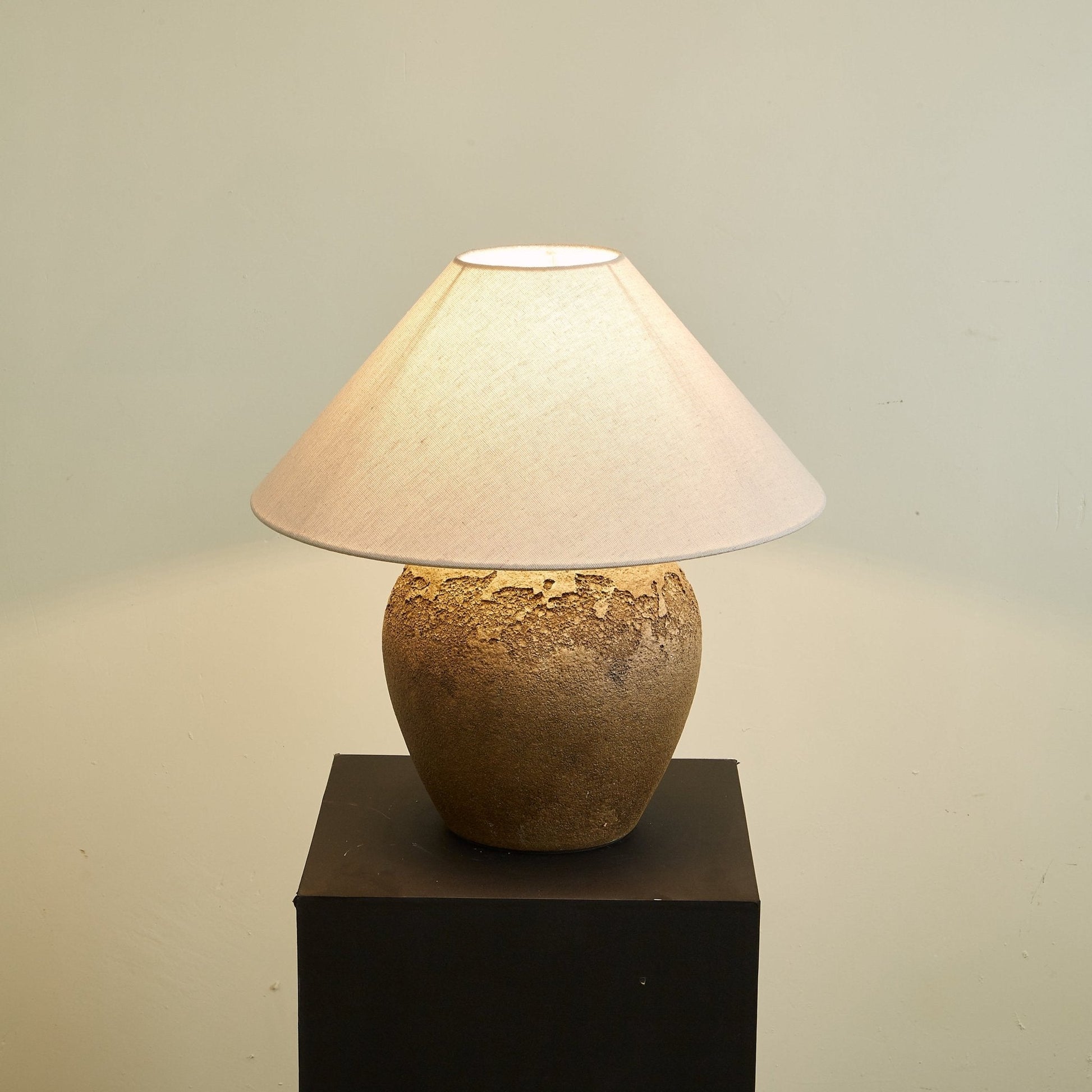 Stoneveil Table Lamp - Blowlighting