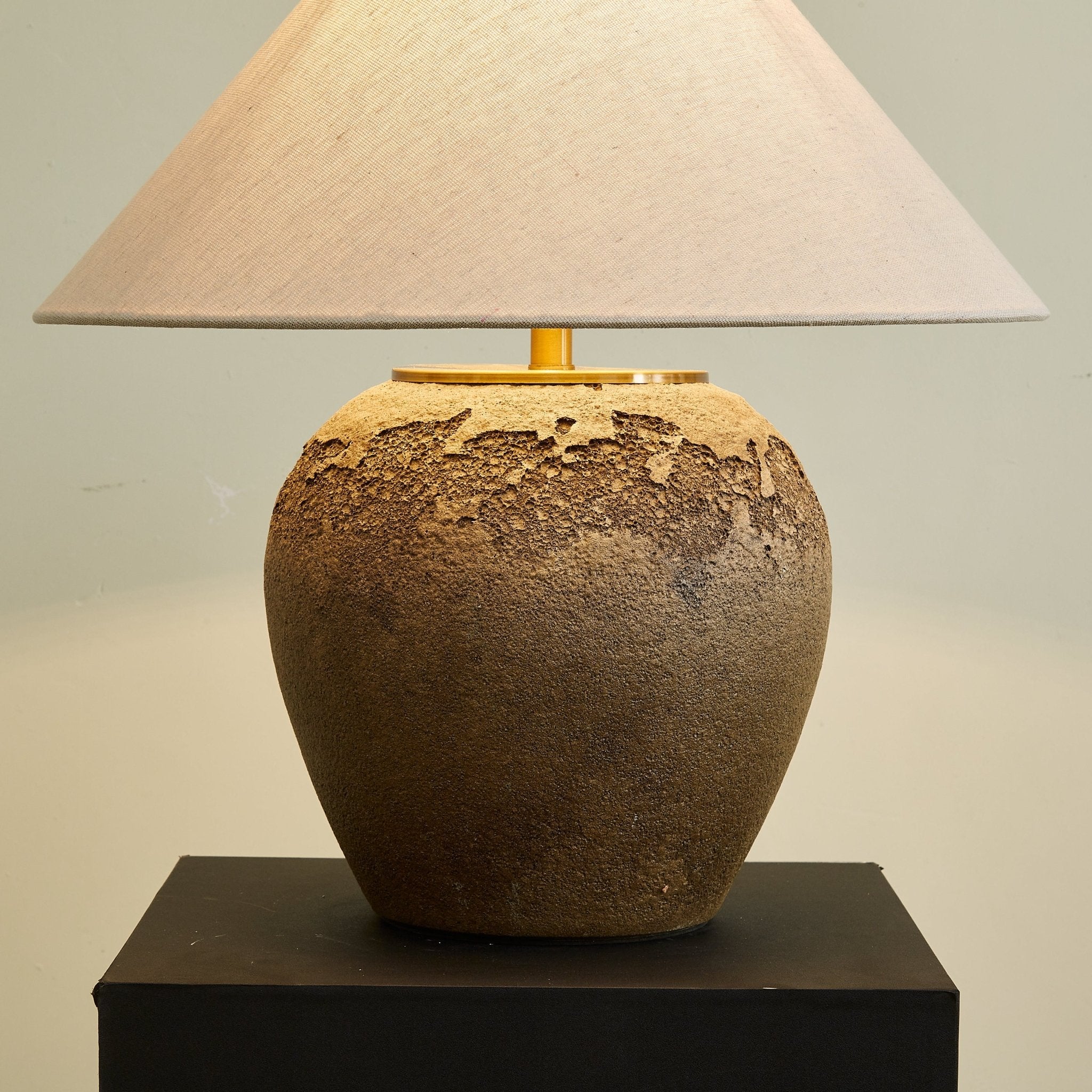 Stoneveil Table Lamp - Blowlighting
