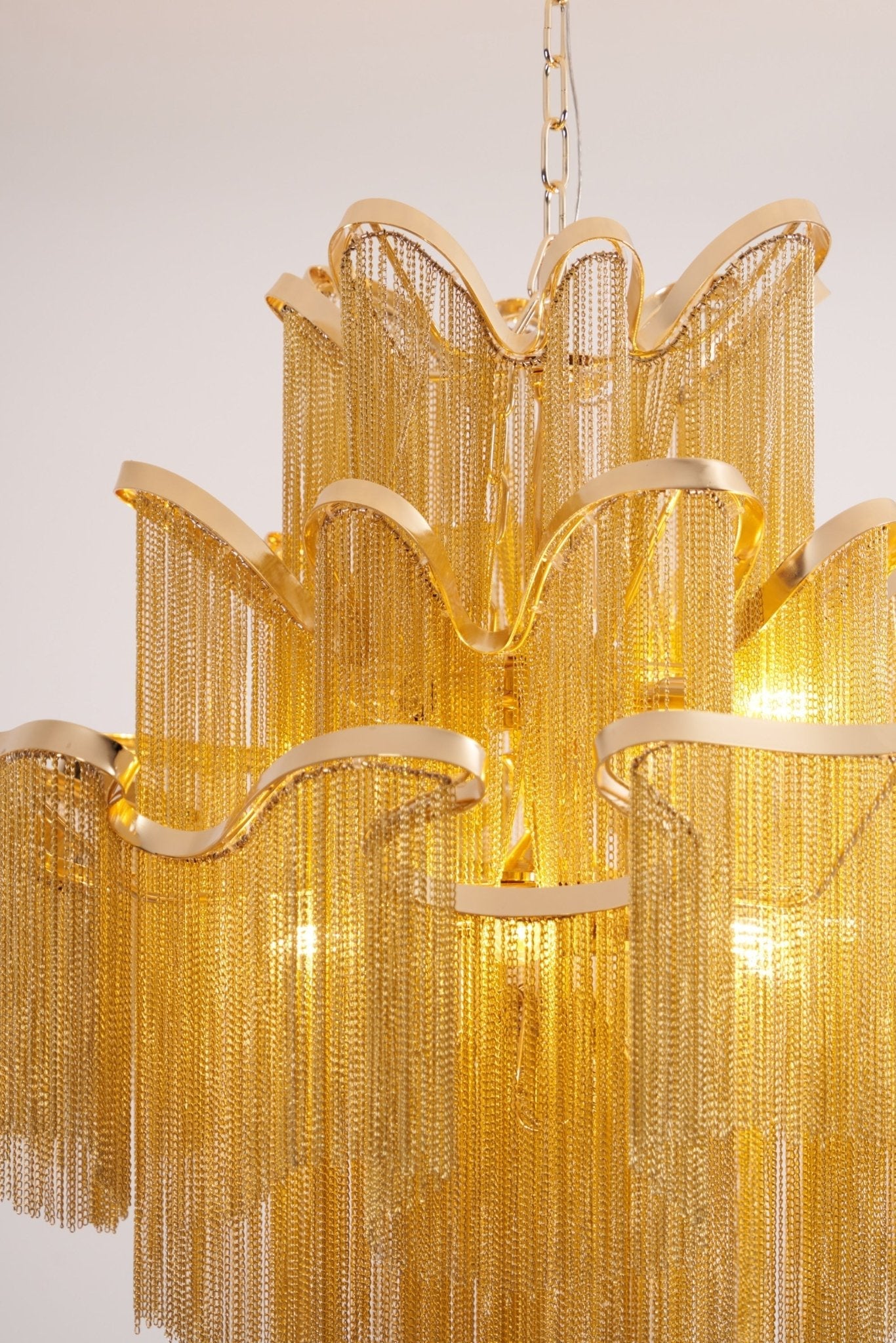Stream Chain Chandelier - Blowlighting