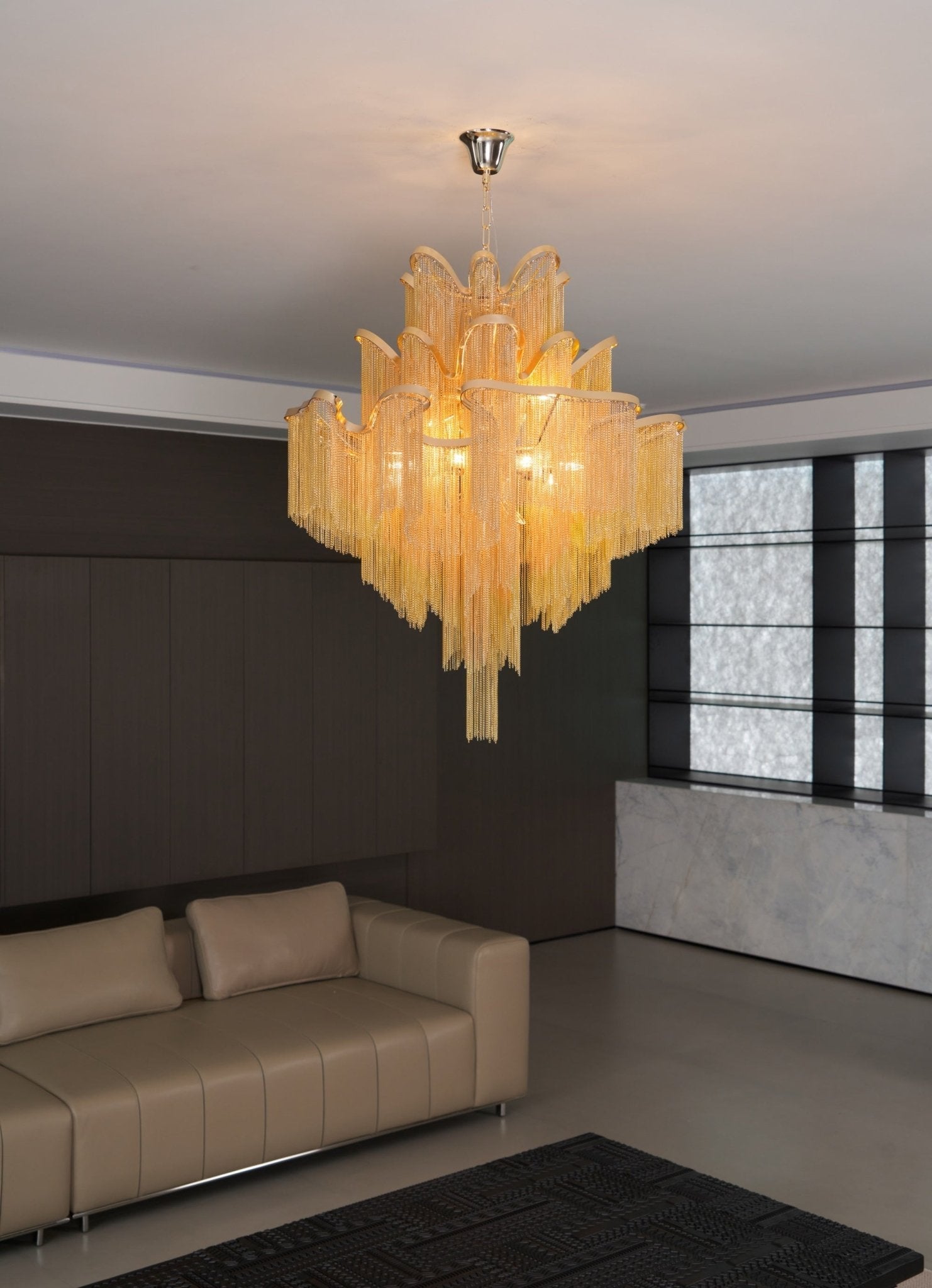 Stream Chain Chandelier - Blowlighting