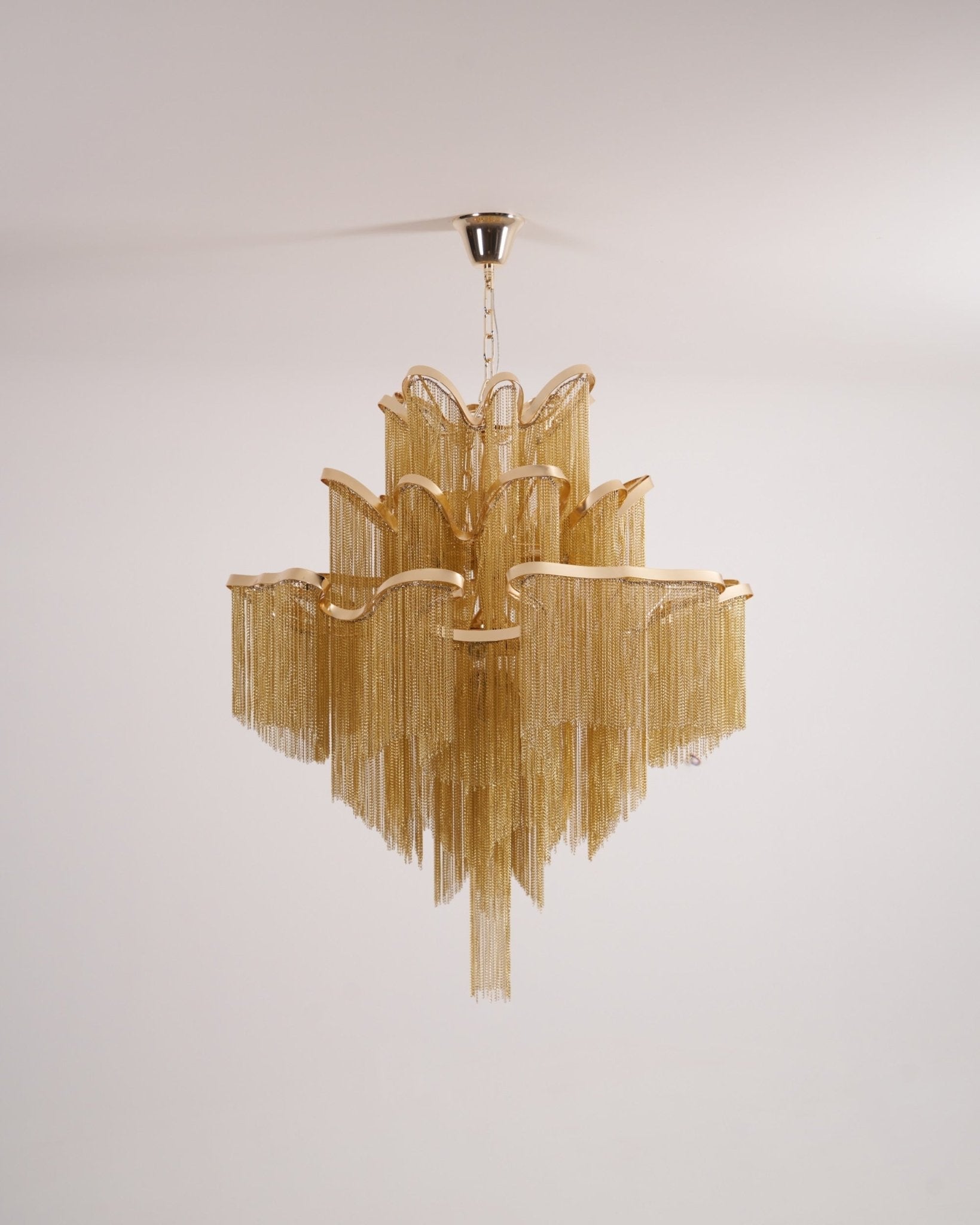 Stream Chain Chandelier - Blowlighting