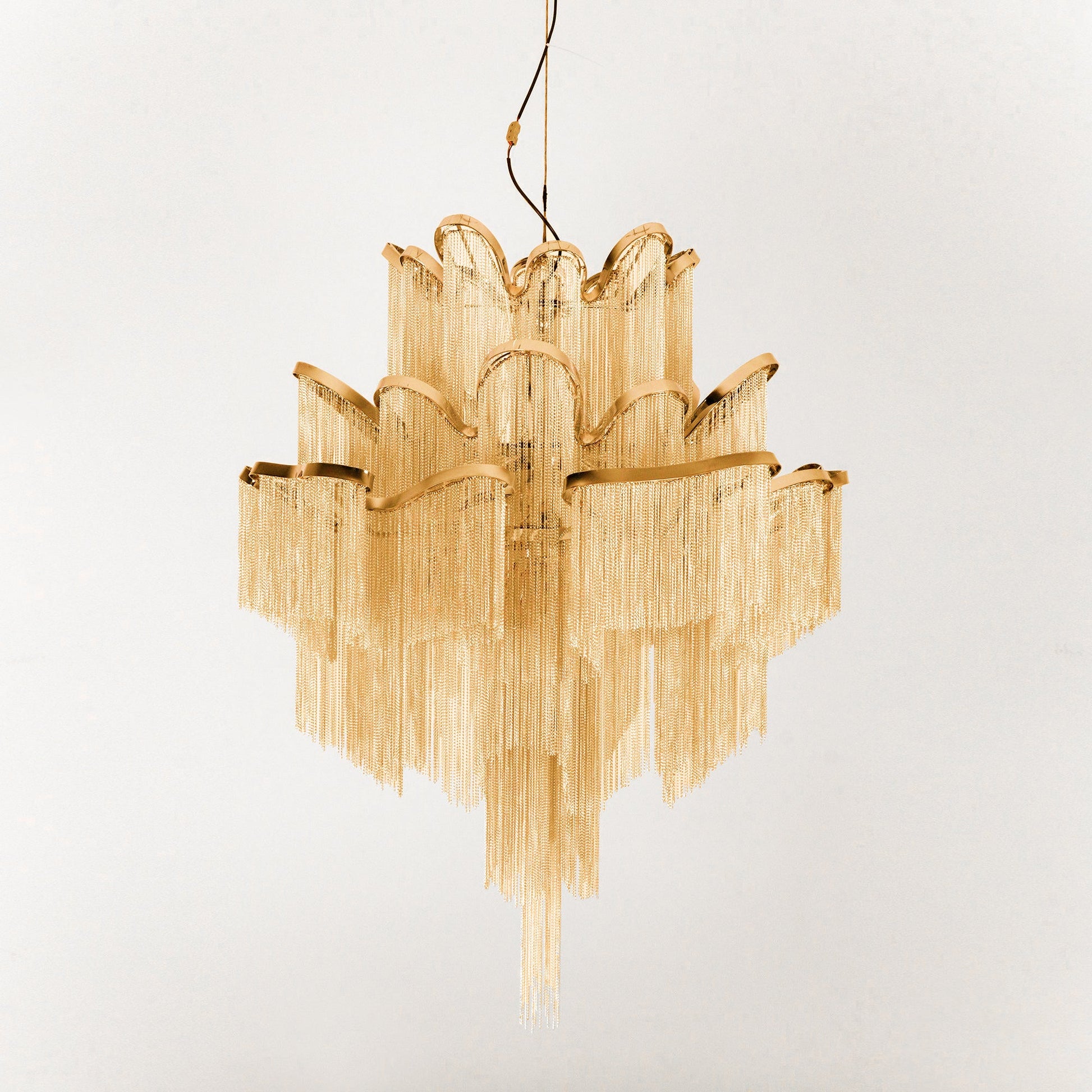 Stream Chain Chandelier - Blowlighting