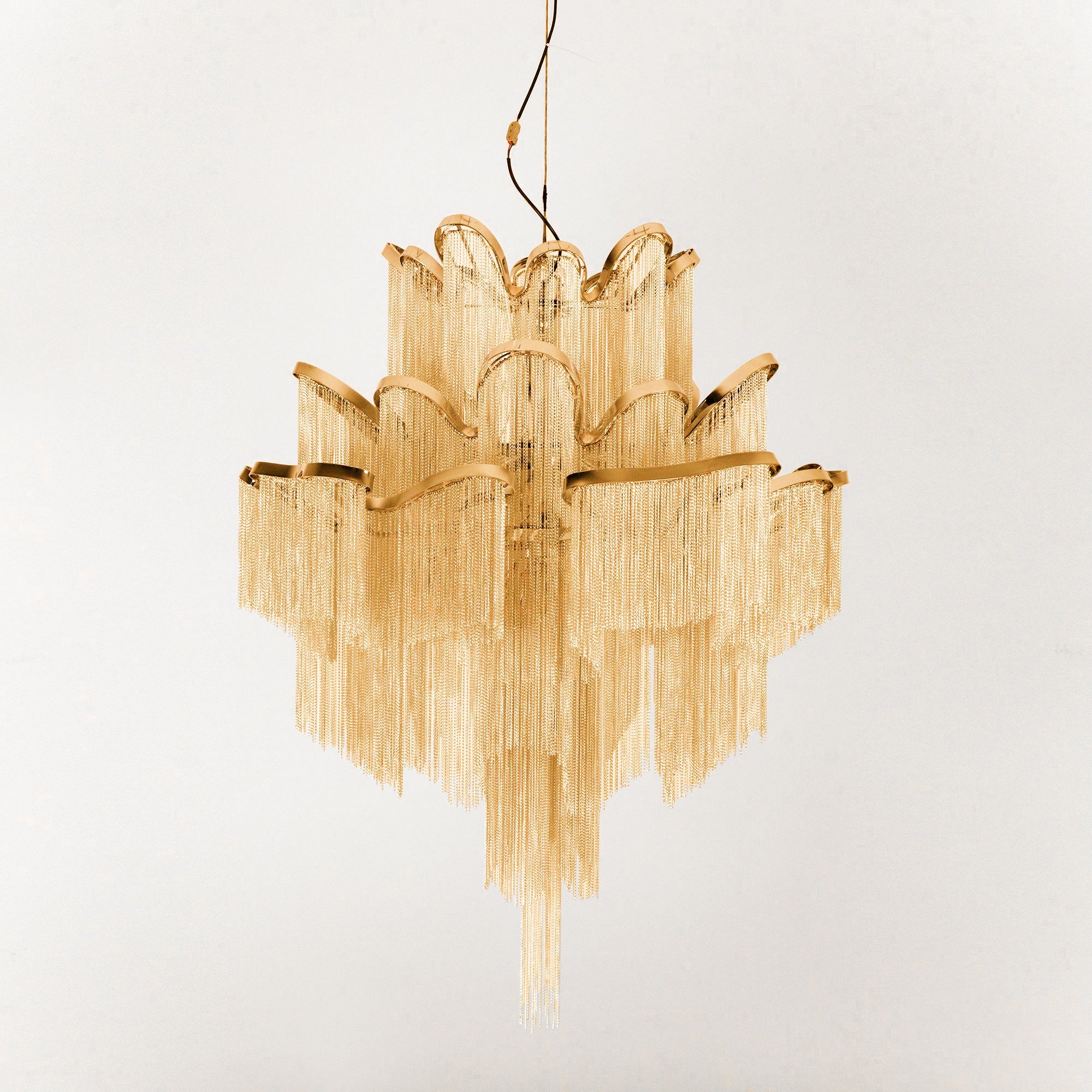 Stream Chain Chandelier - Blowlighting