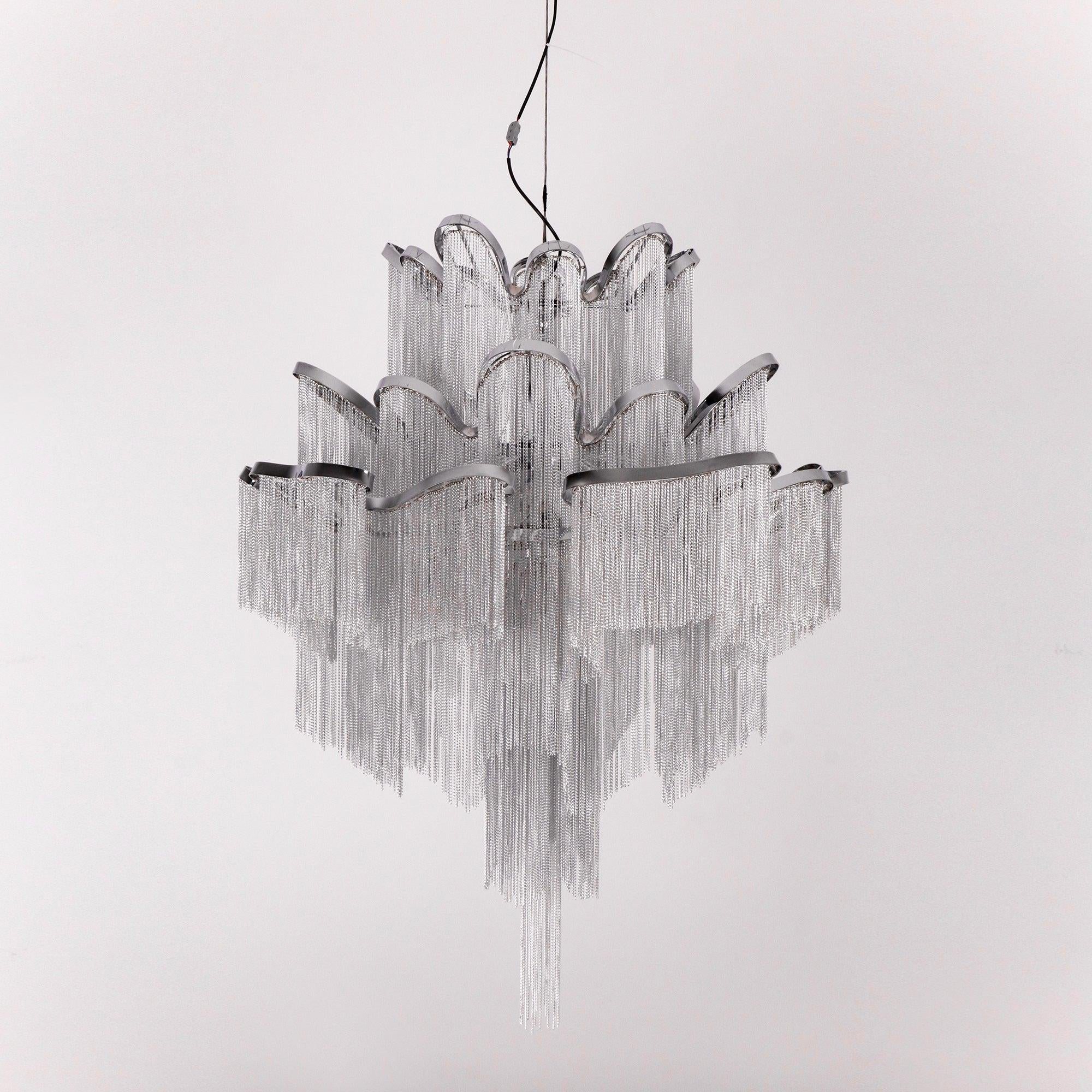 Stream Chain Chandelier - Blowlighting
