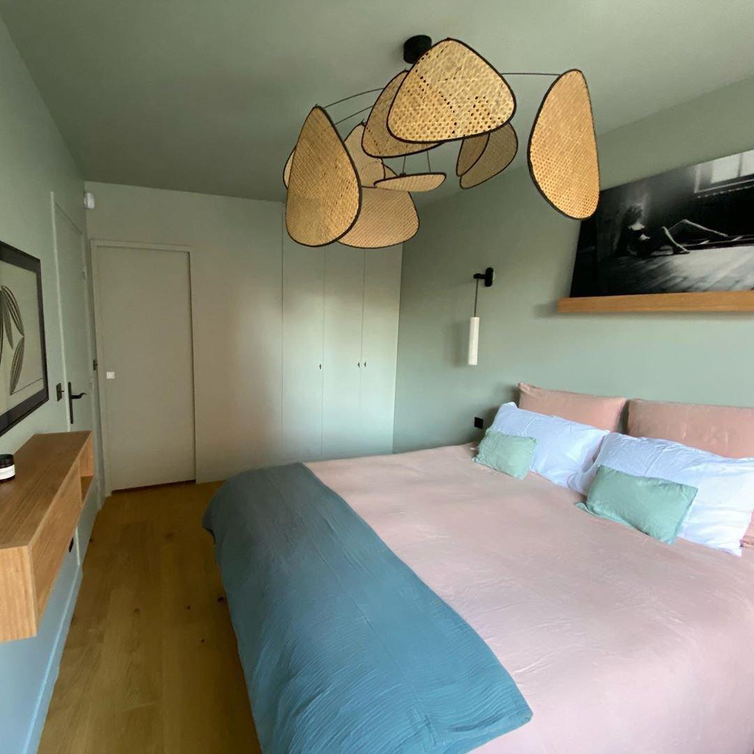 Screen Cannage Suspension - Blowlighting
