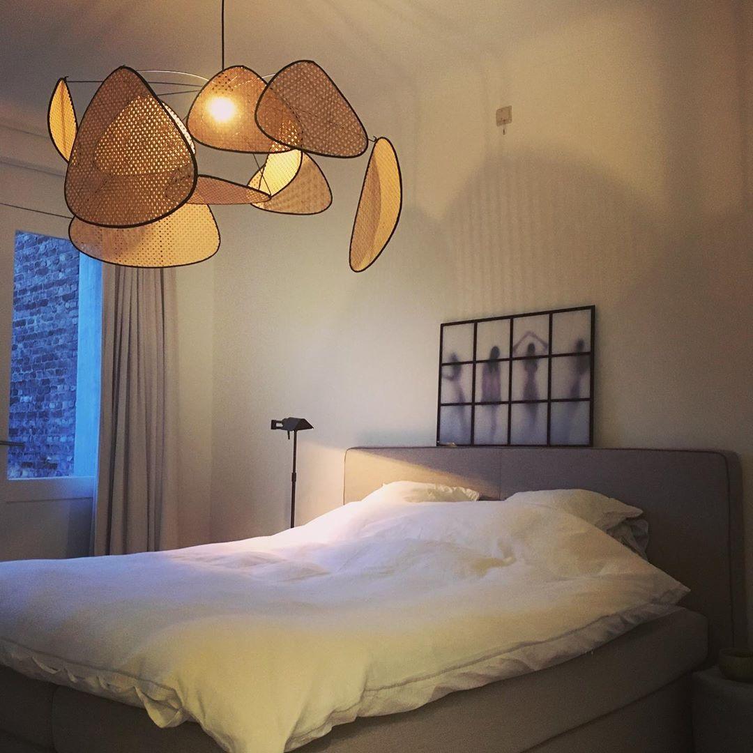 Screen Cannage Suspension - Blowlighting