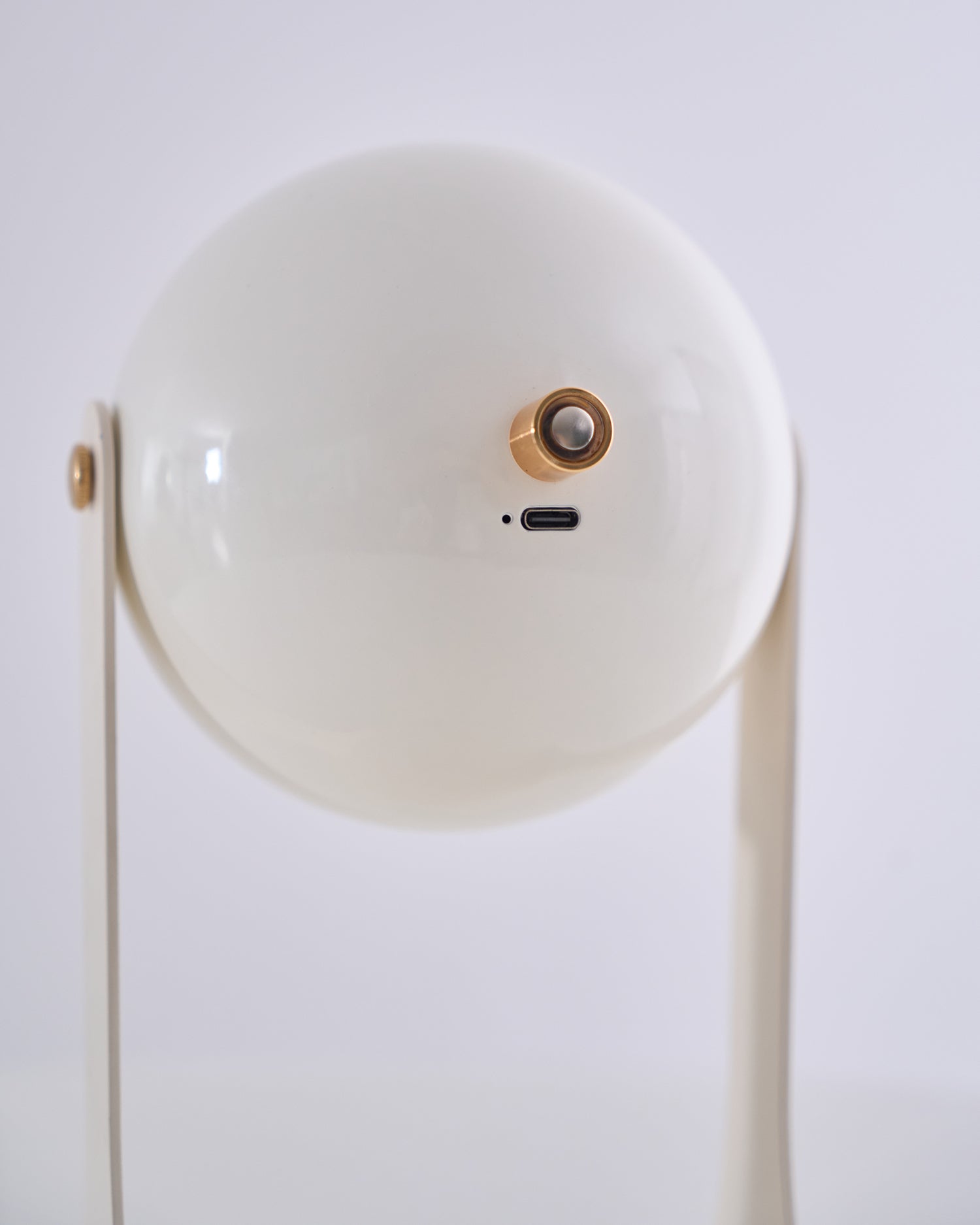 Svejk Table Lamp - Blowlighting