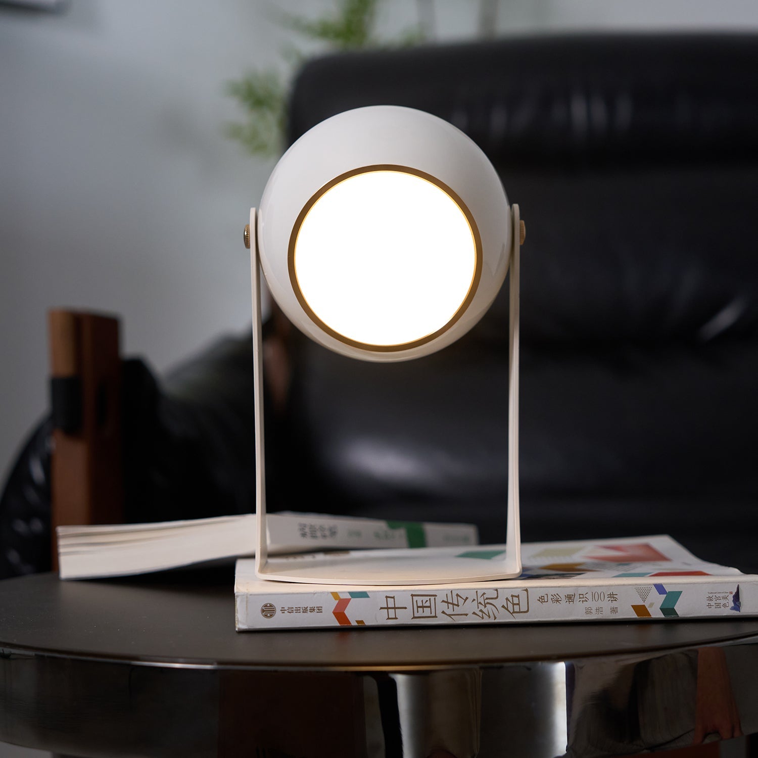 Svejk Table Lamp - Blowlighting