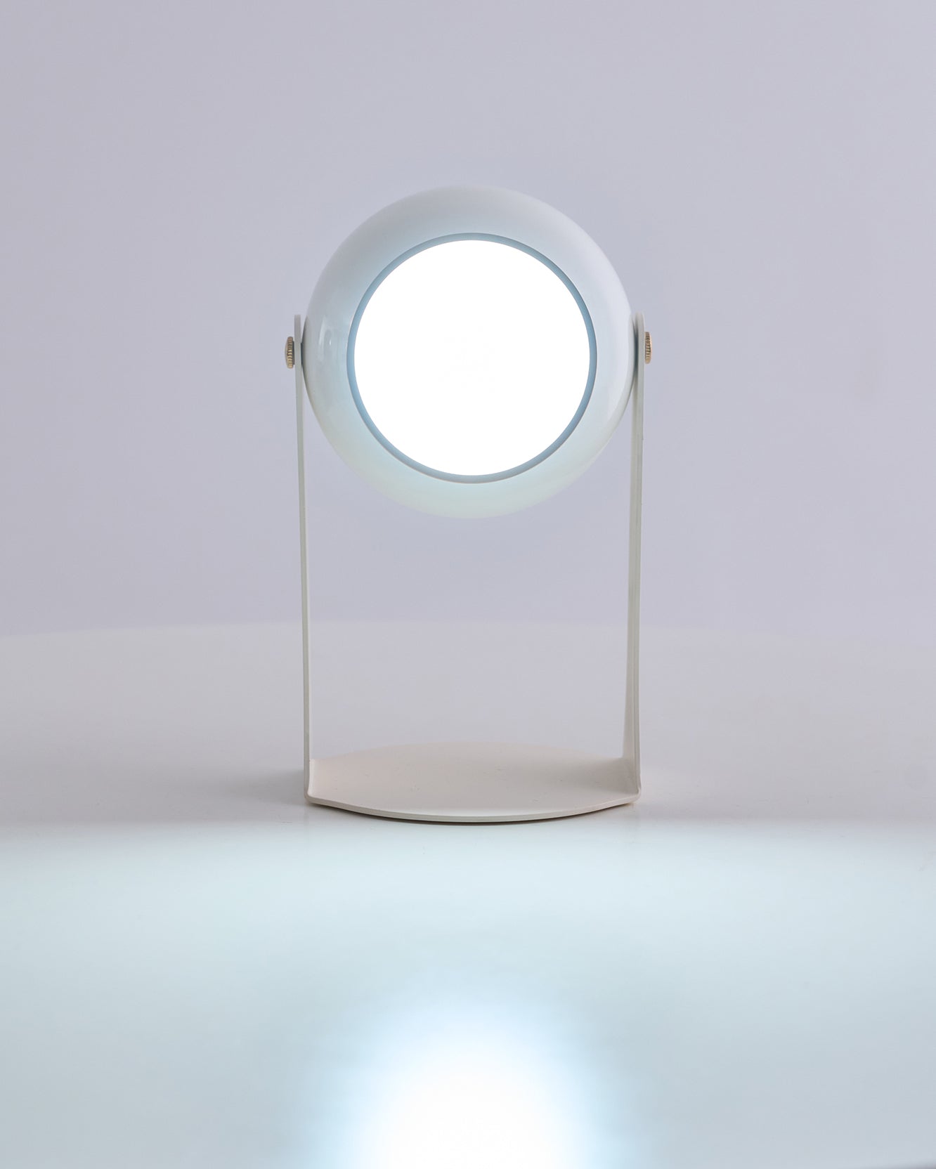 Svejk Table Lamp - Blowlighting