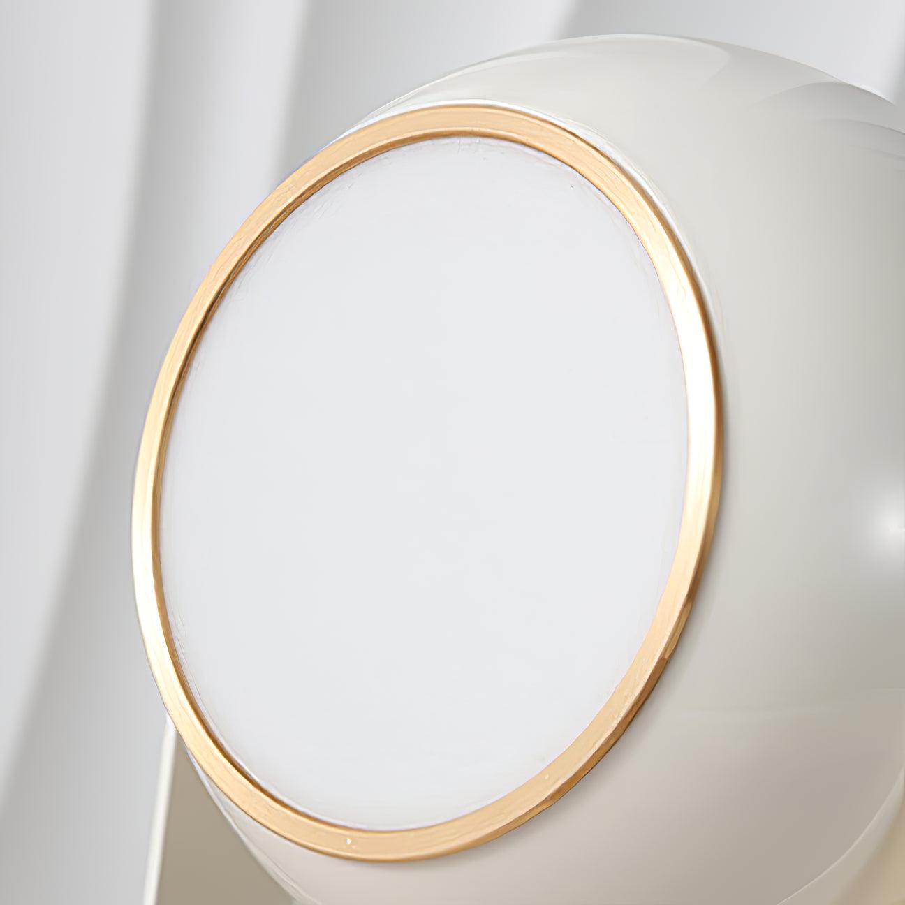 Svejk Table Lamp - Blowlighting