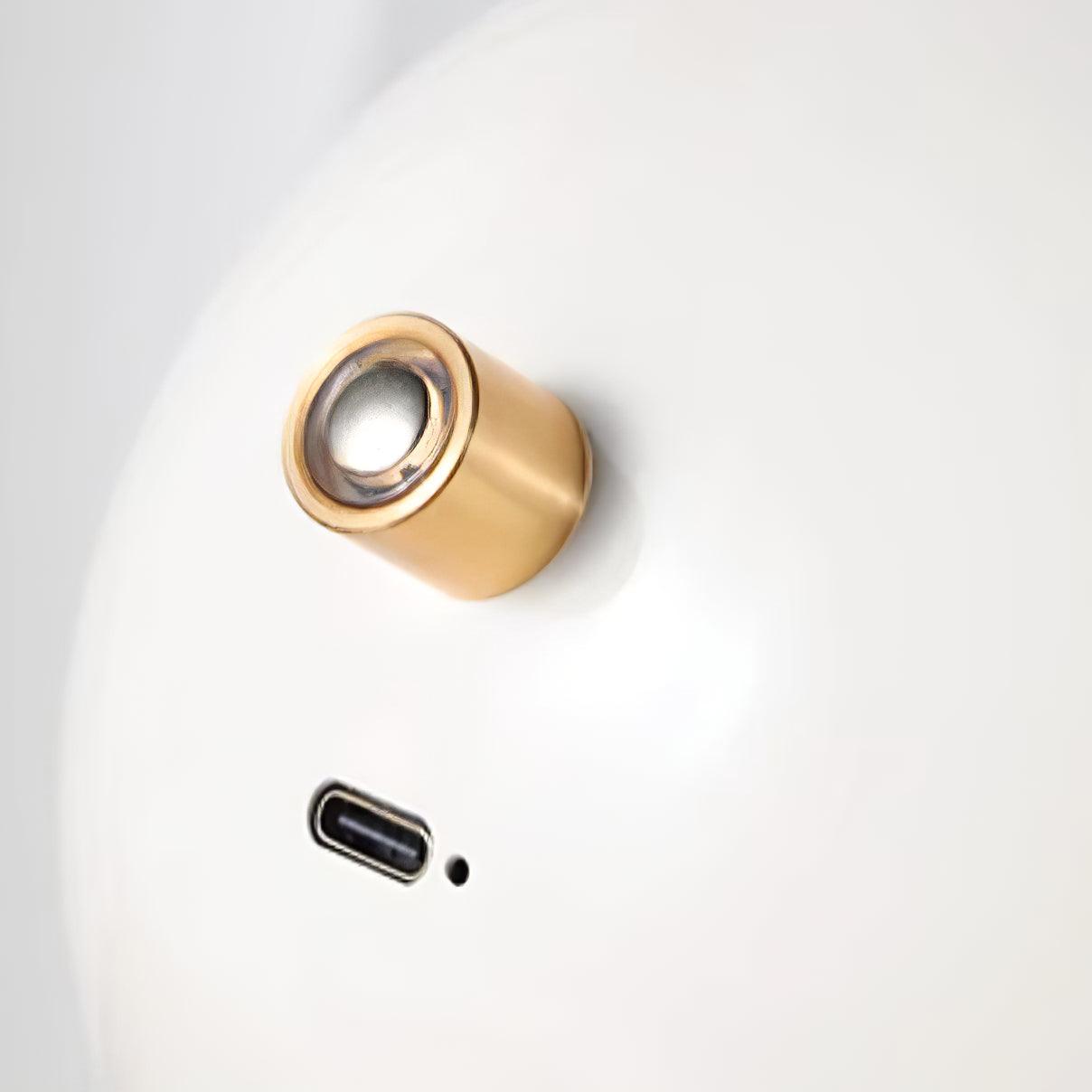 Svejk Table Lamp - Blowlighting