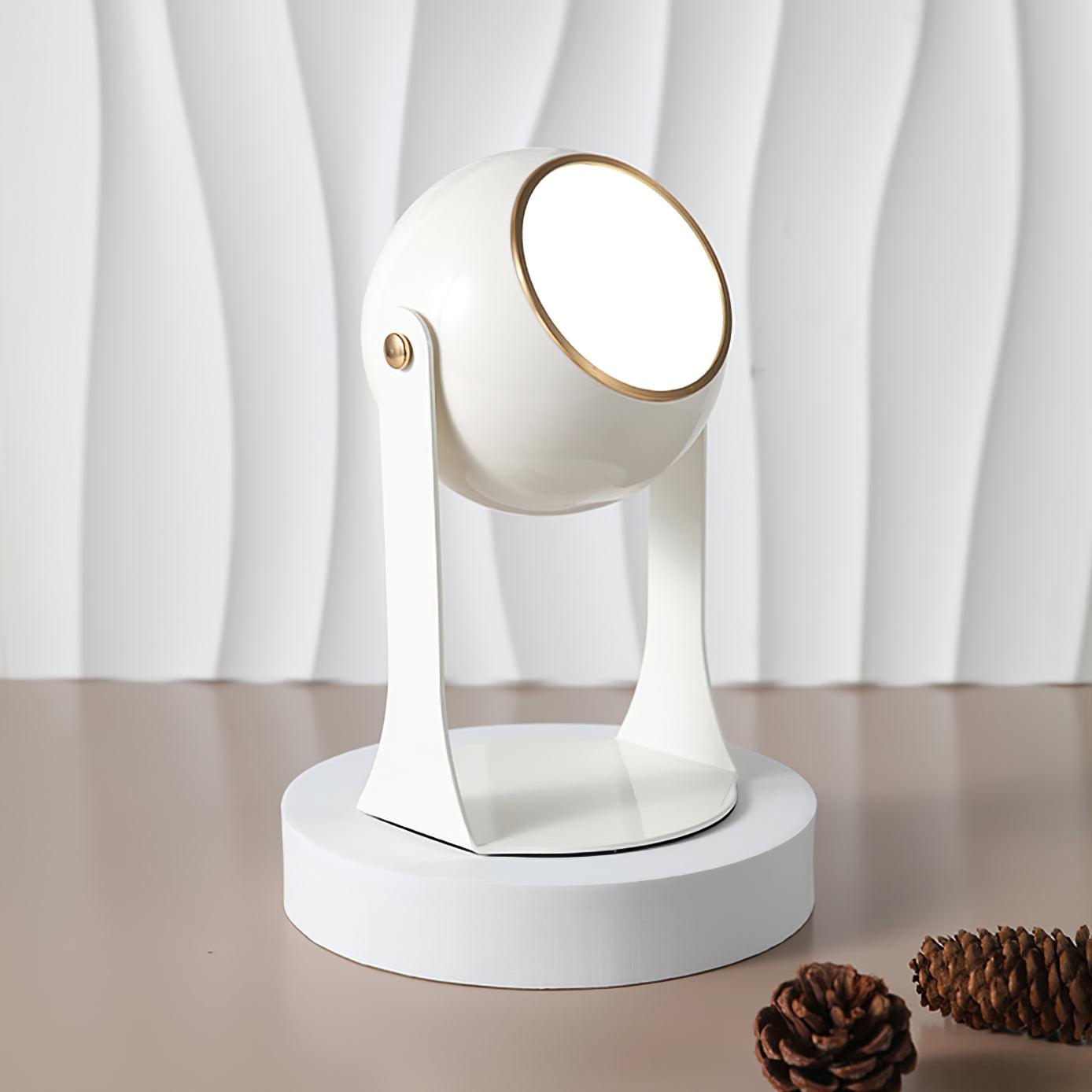 Svejk Table Lamp - Blowlighting