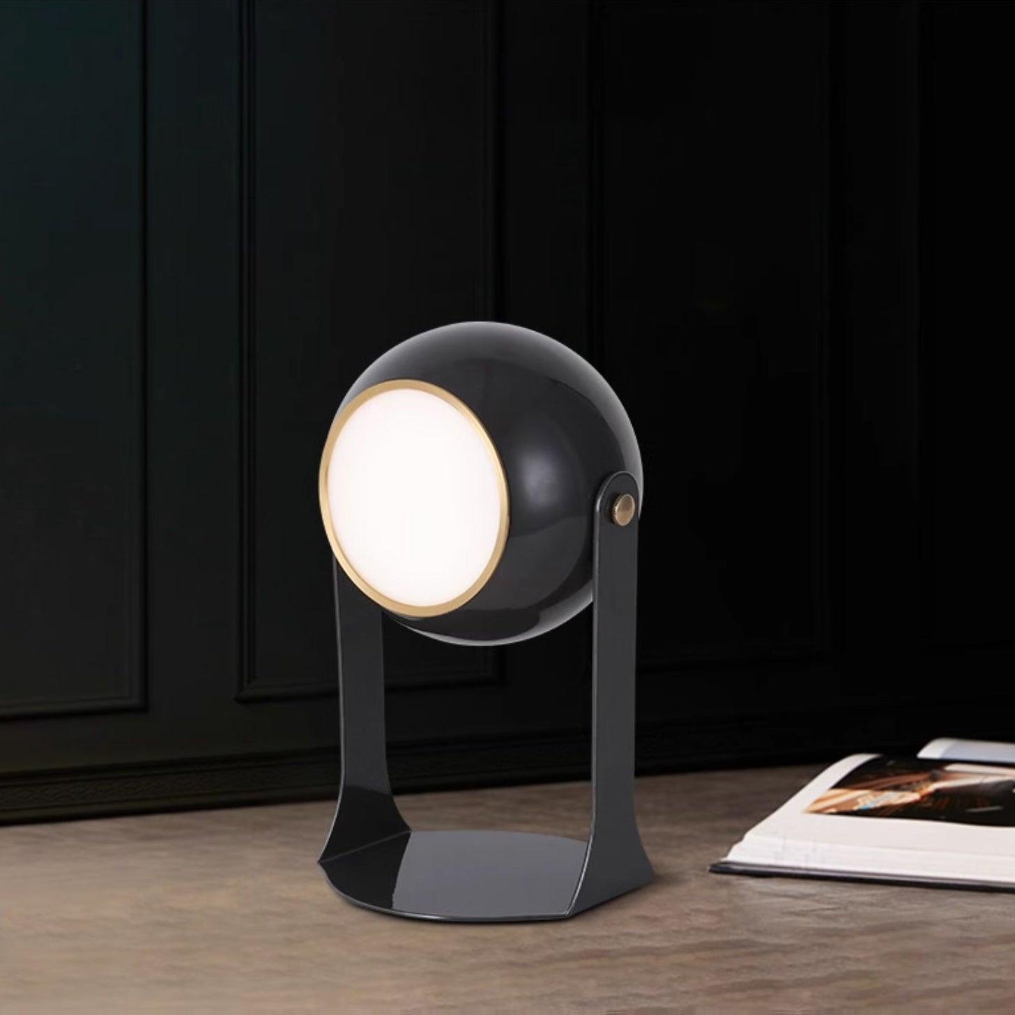 Svejk Table Lamp - Blowlighting