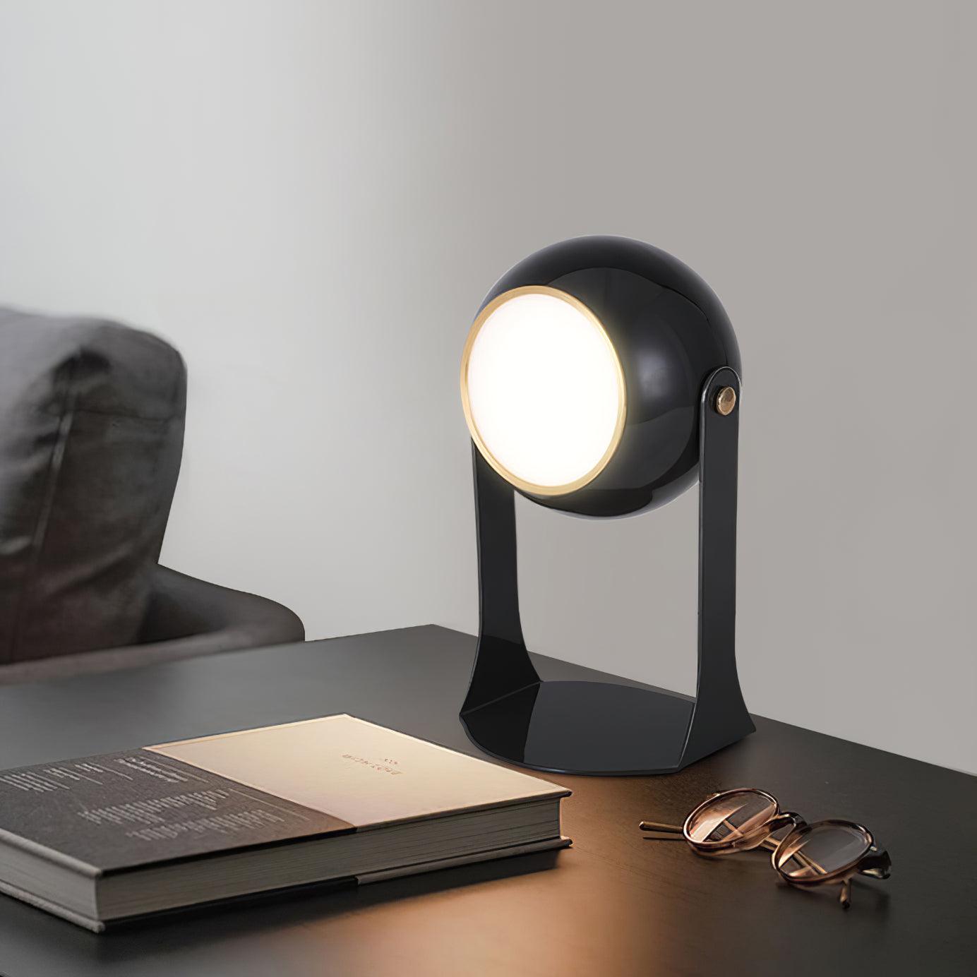 Svejk Table Lamp - Blowlighting
