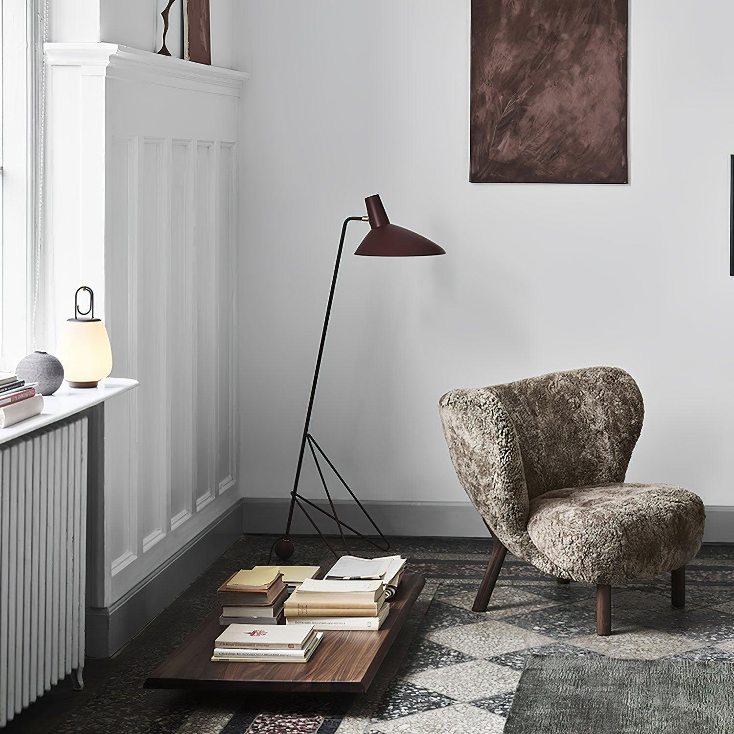 Svelte Noir Floor Lamp - Blowlighting