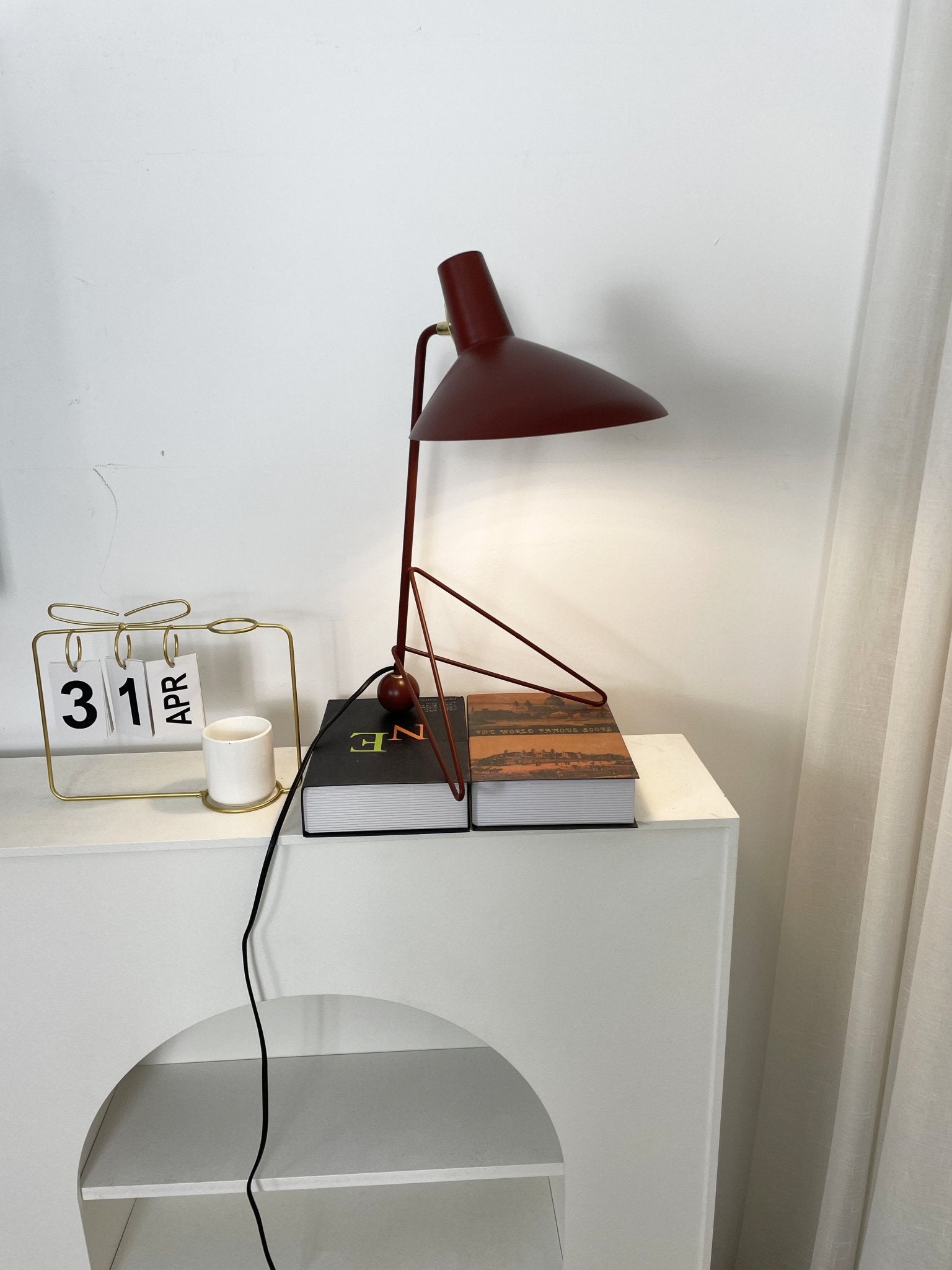 Svelte Noir Table Lamp - Blowlighting