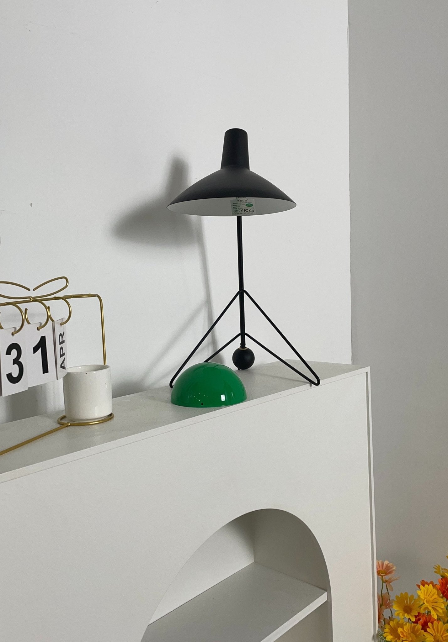 Svelte Noir Table Lamp - Blowlighting