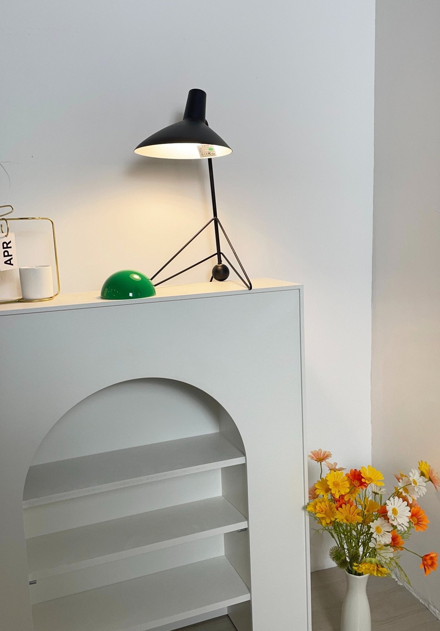 Svelte Noir Table Lamp - Blowlighting