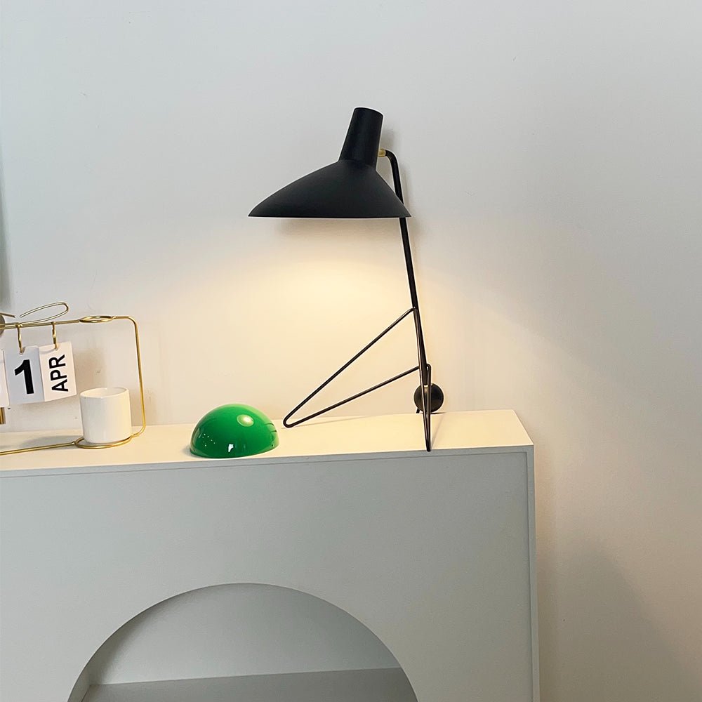 Svelte Noir Table Lamp - Blowlighting