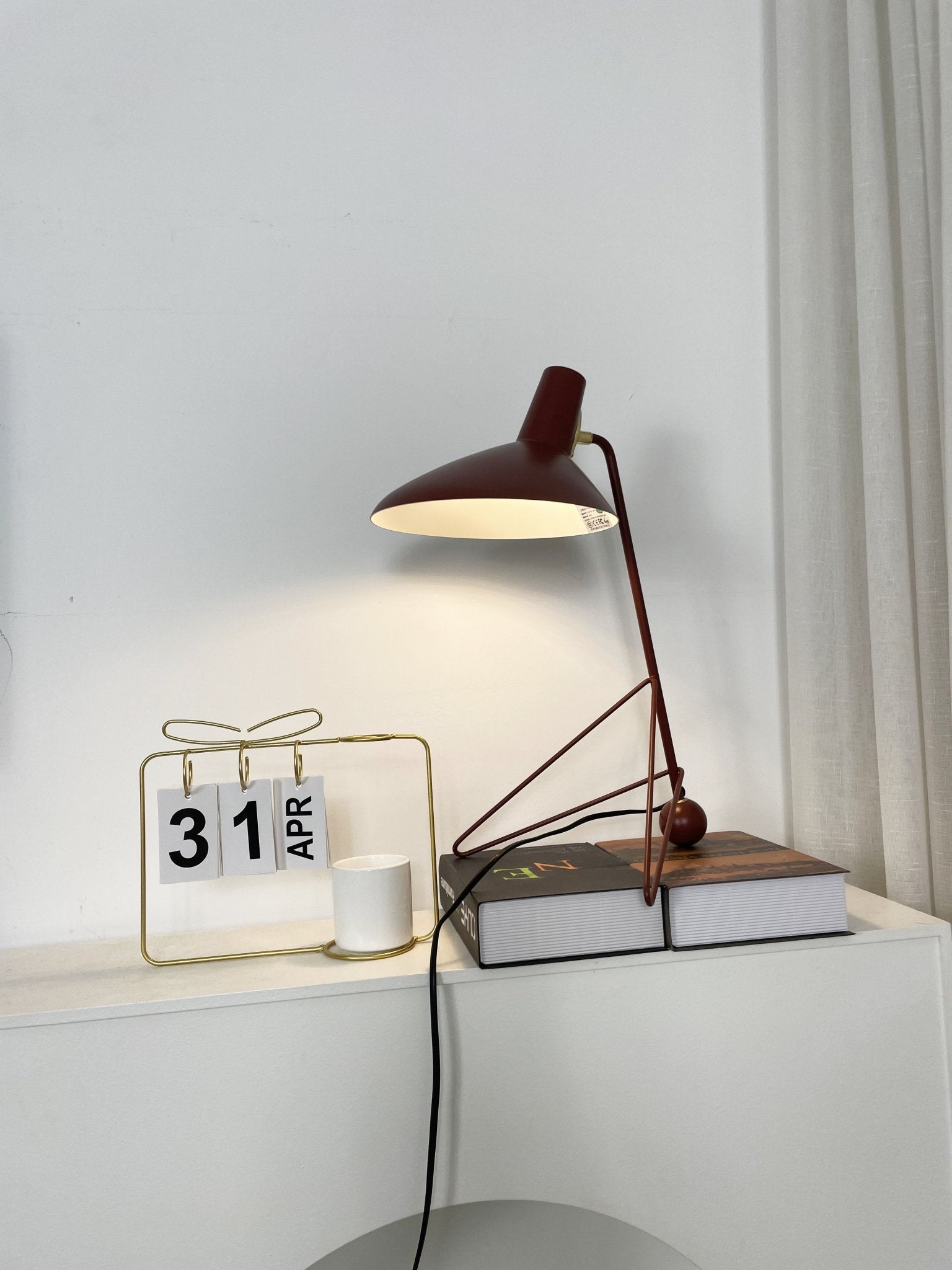 Svelte Noir Table Lamp - Blowlighting