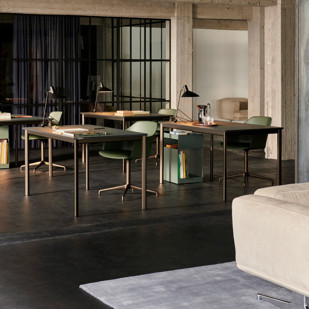 Svelte Noir Table Lamp - Blowlighting