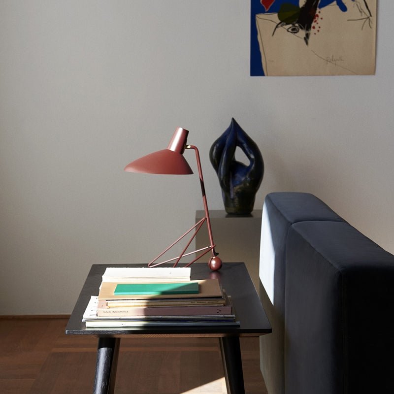 Svelte Noir Table Lamp - Blowlighting