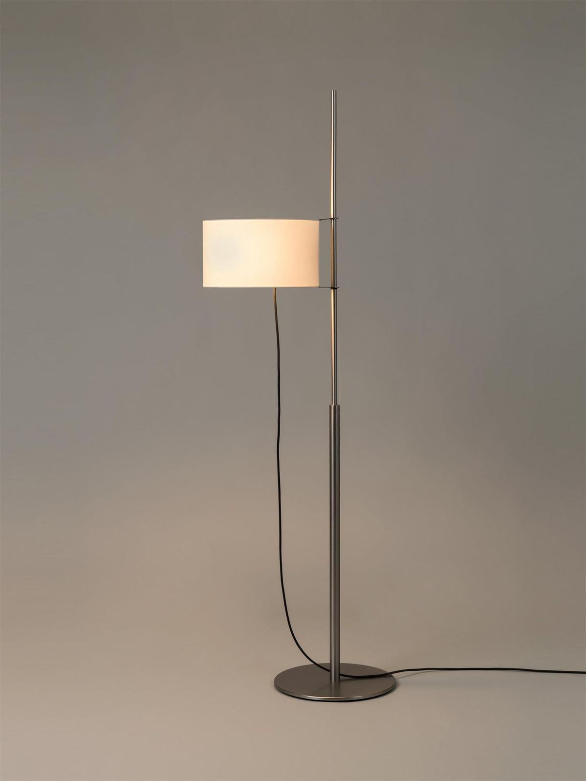 Svelte Silhouette Floor Lamp - Blowlighting