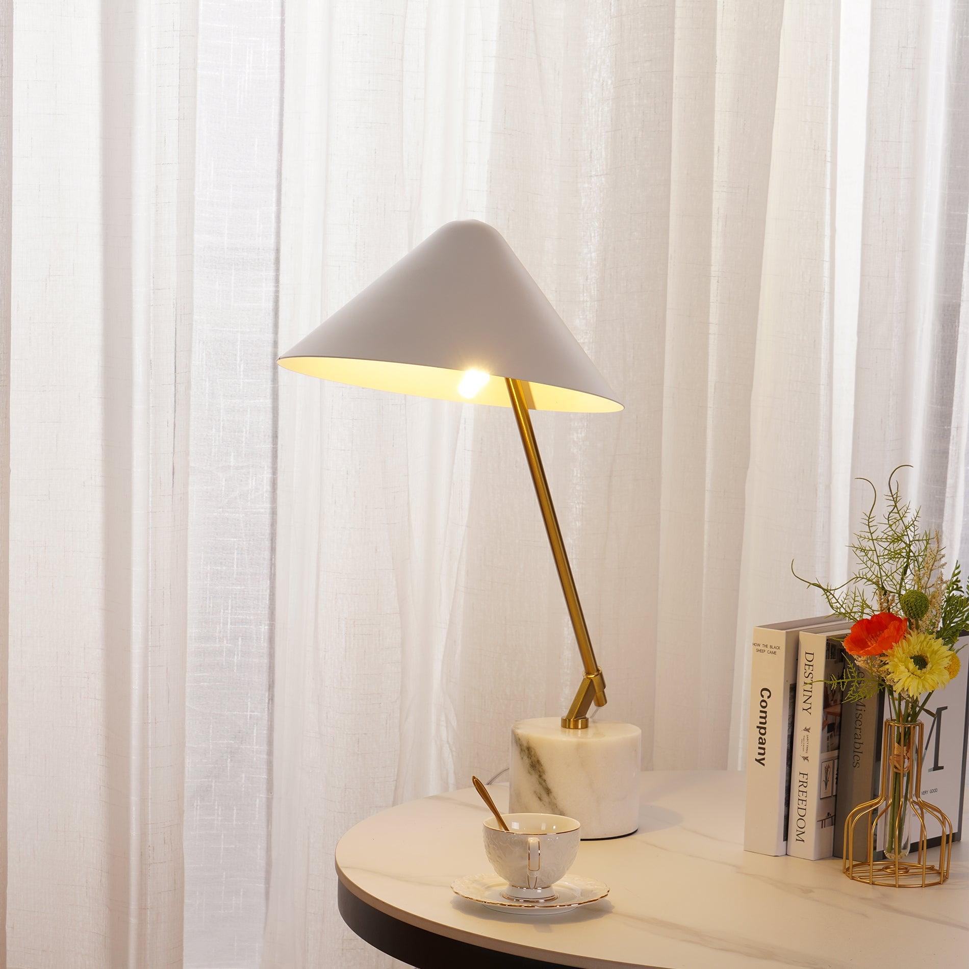Small Hat Table Lamp - Blowlighting