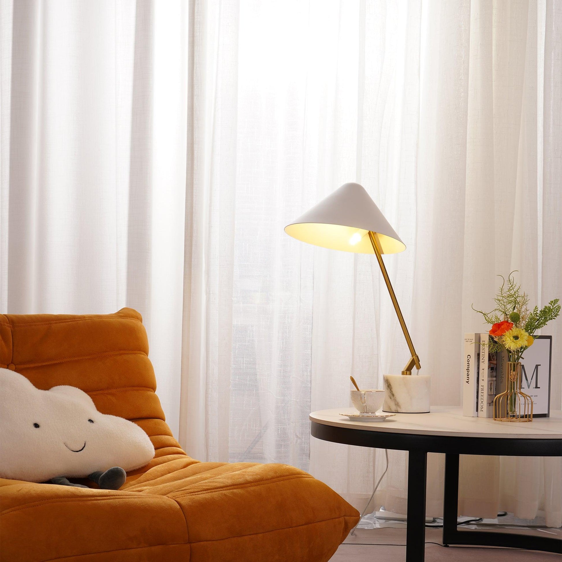 Small Hat Table Lamp - Blowlighting