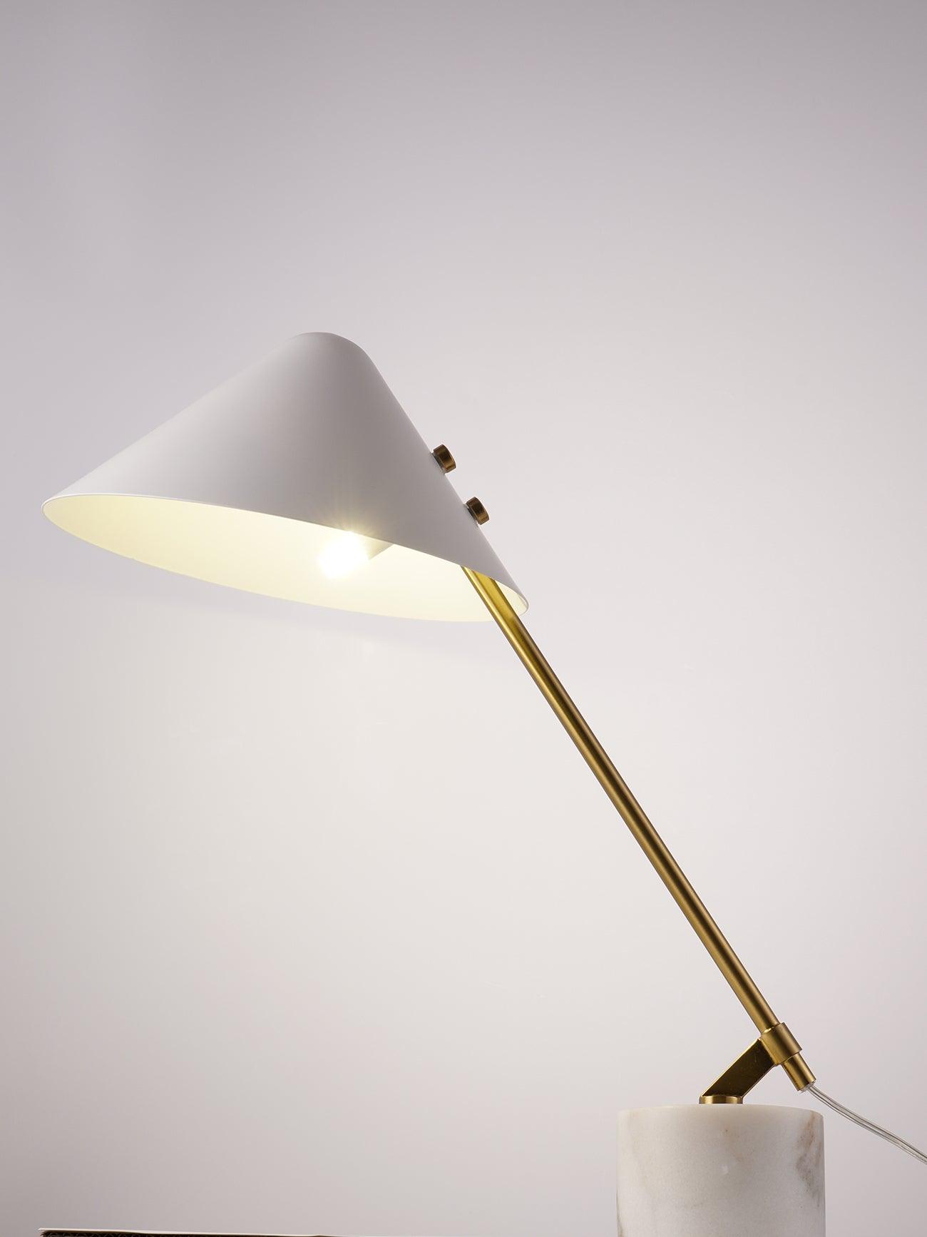 Small Hat Table Lamp - Blowlighting