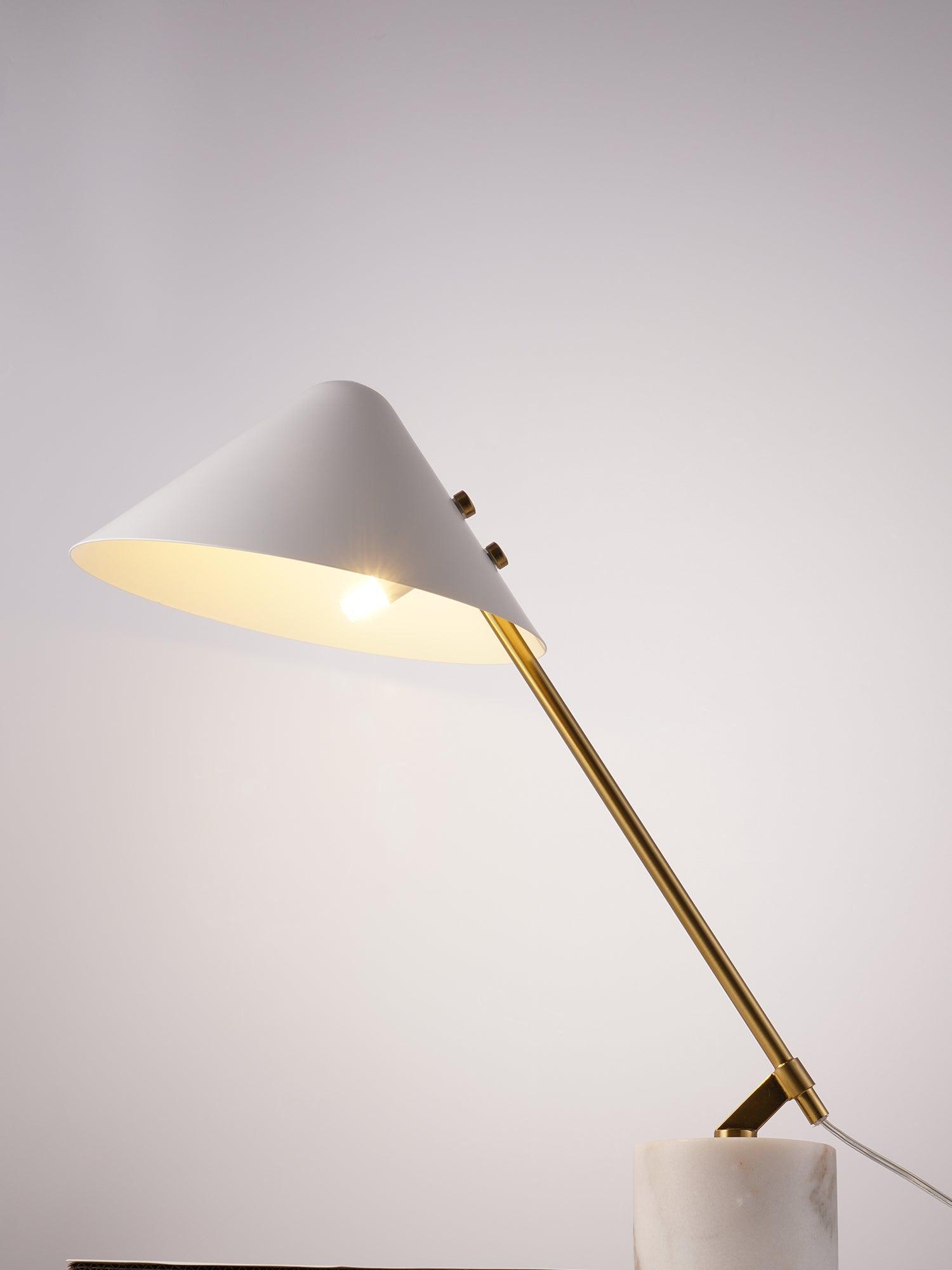 Small Hat Table Lamp - Blowlighting