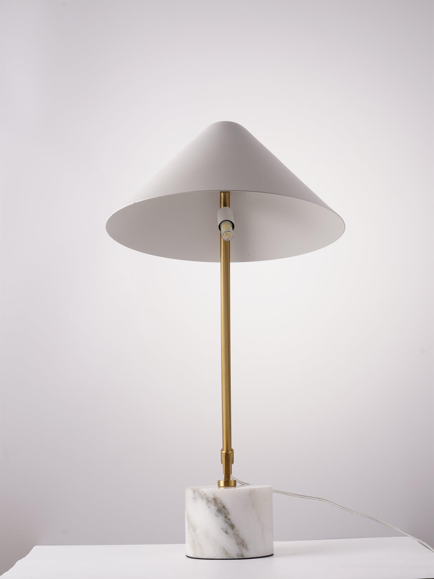 Small Hat Table Lamp - Blowlighting