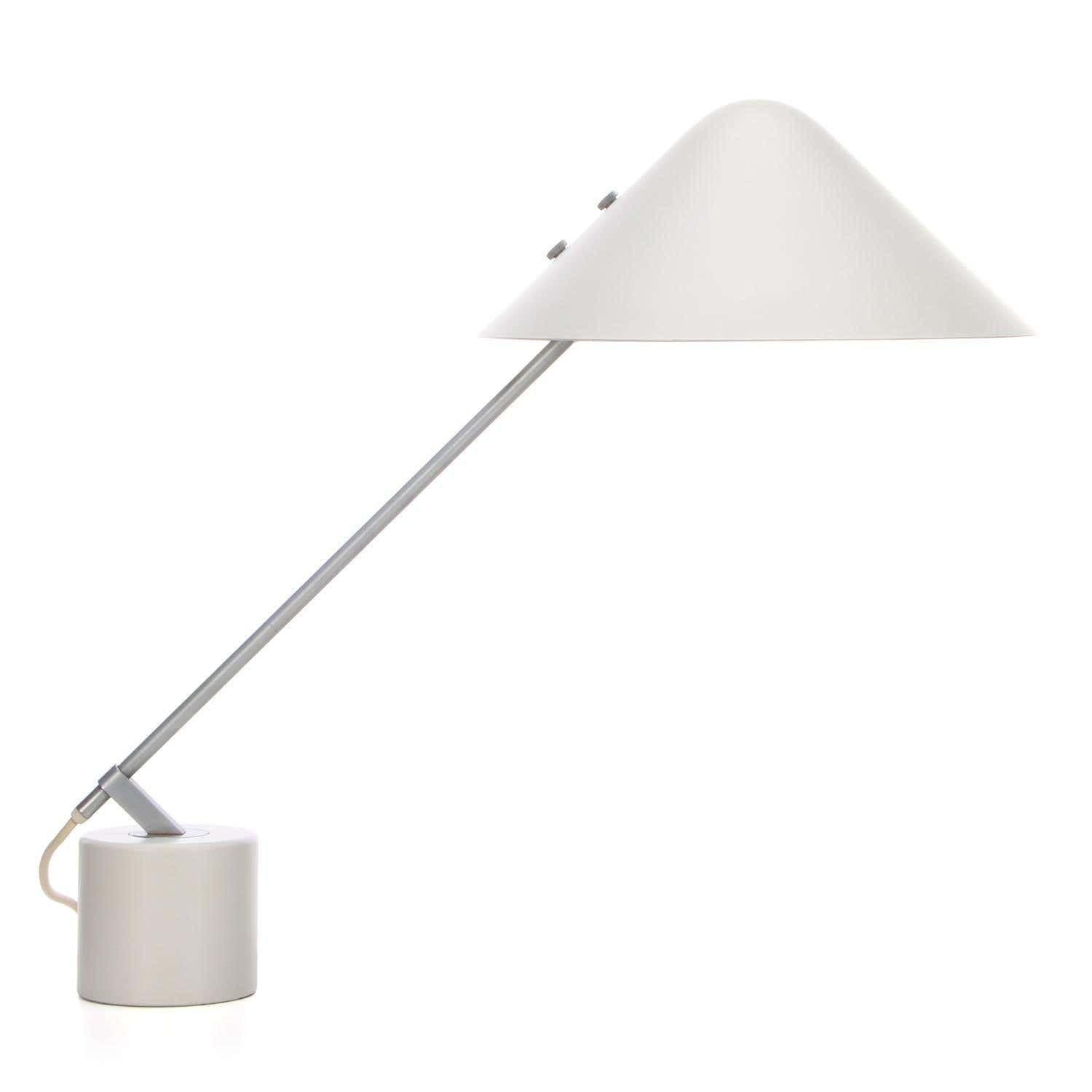 Small Hat Table Lamp - Blowlighting