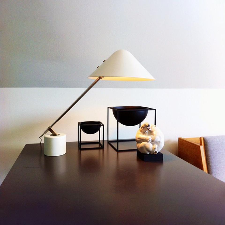 Small Hat Table Lamp - Blowlighting