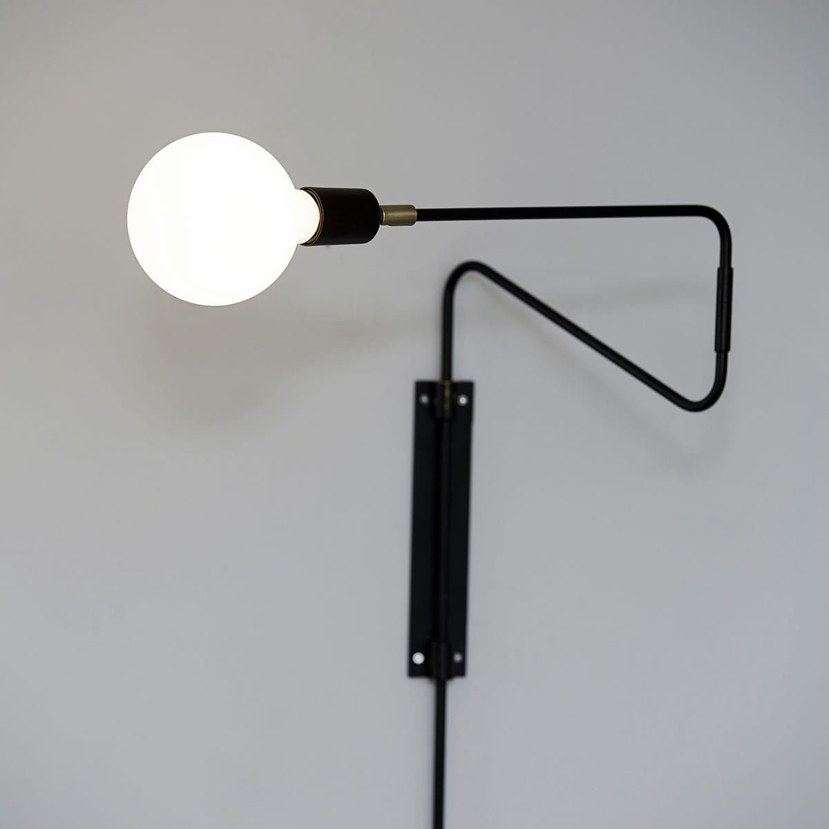 Swing Wall Lamp - Blowlighting