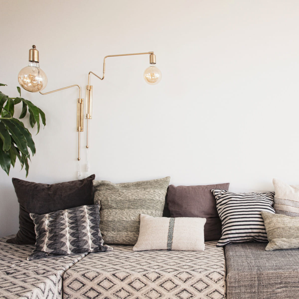 Swing Wall Lamp - Blowlighting