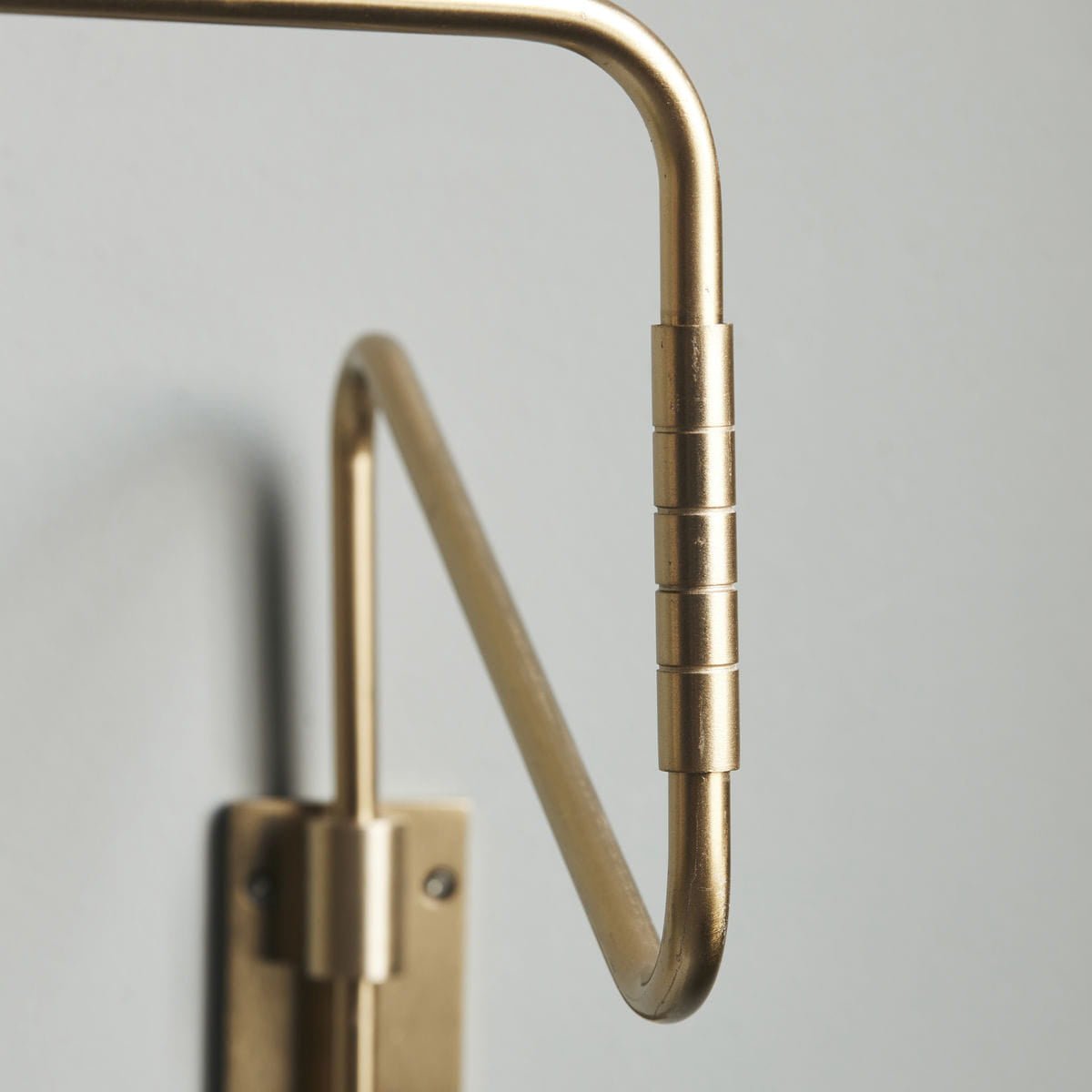 Swing Wall Lamp - Blowlighting