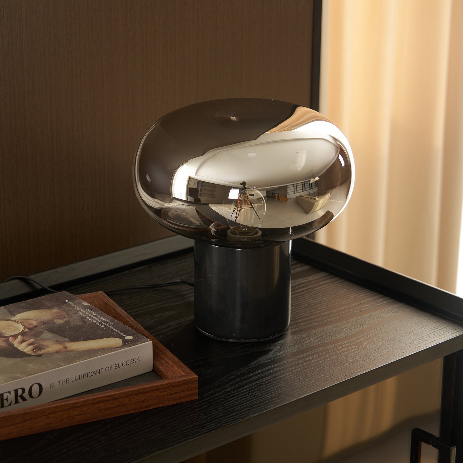 Sylvaine Table Lamp - Blowlighting