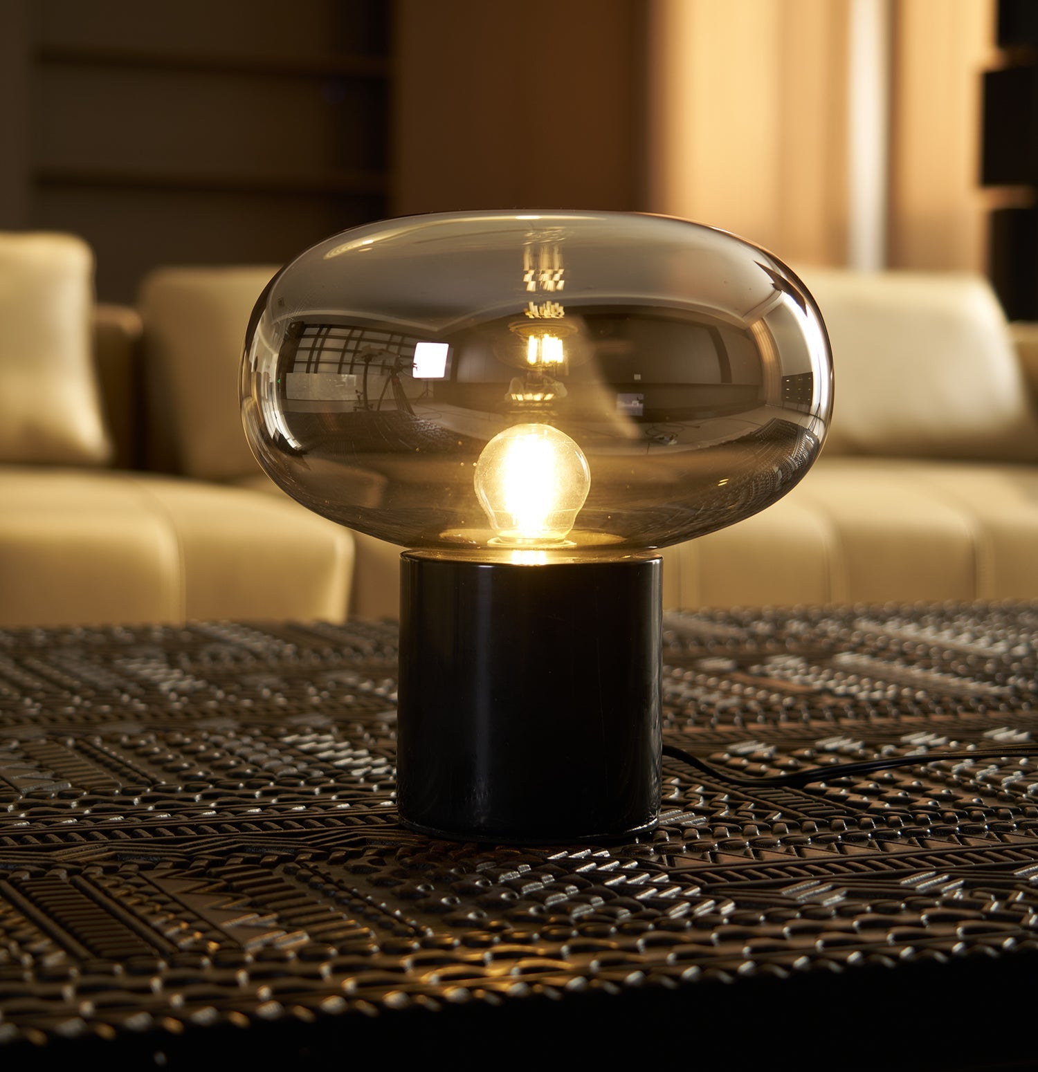Sylvaine Table Lamp - Blowlighting