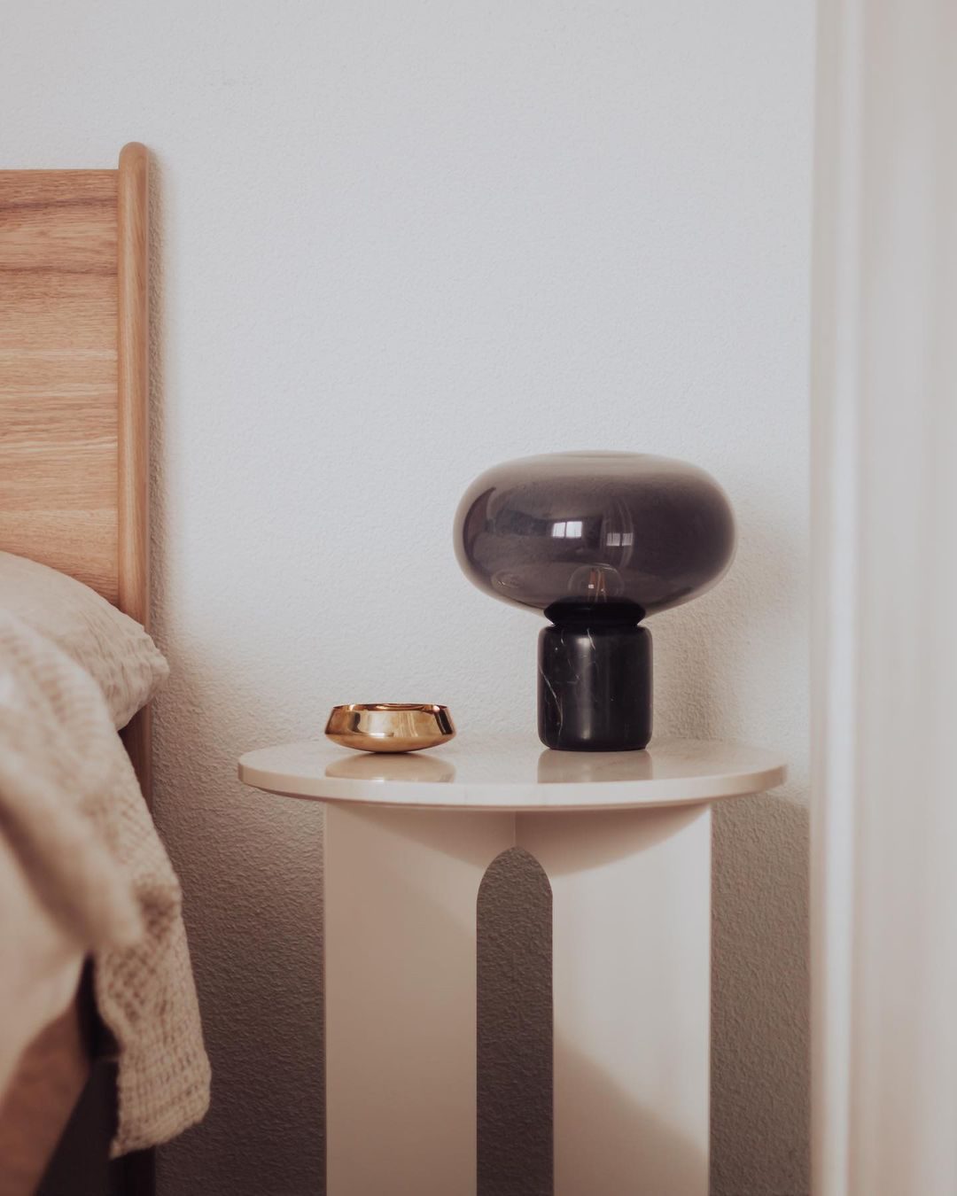Sylvaine Table Lamp - Blowlighting