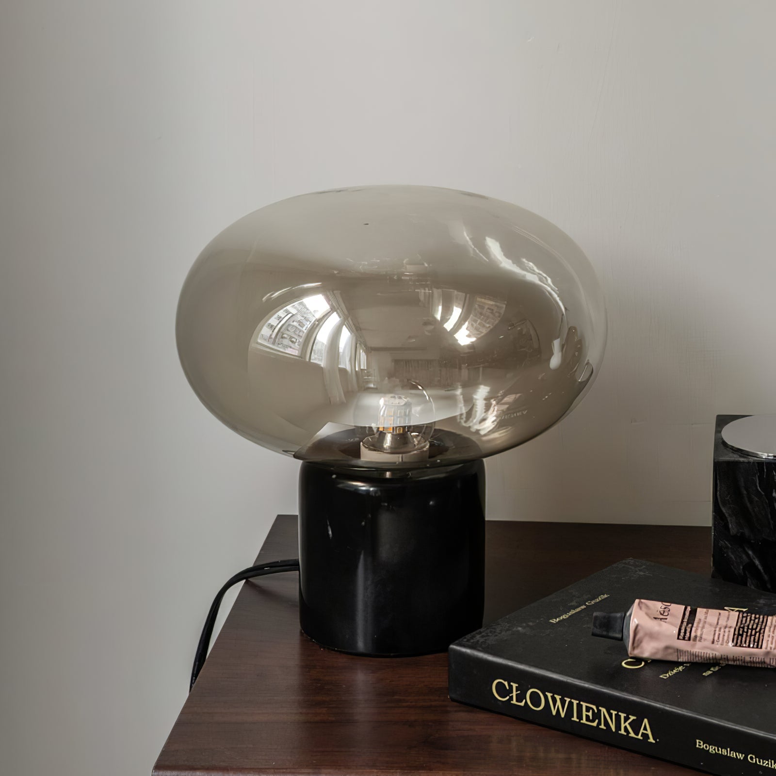 Sylvaine Table Lamp - Blowlighting