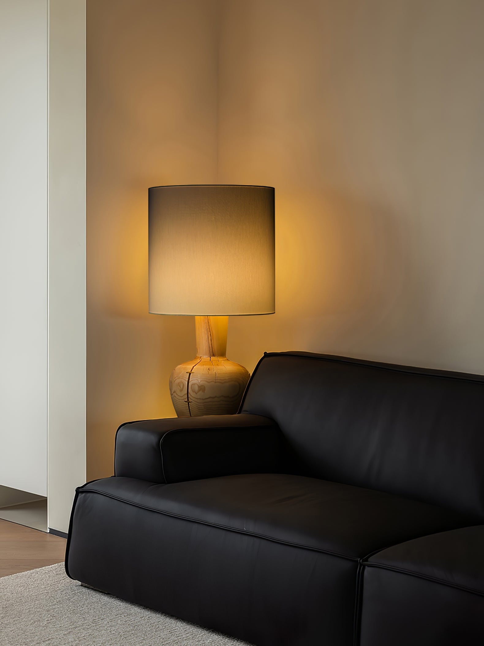 Ulvinir Wooden Table Lamp - Blowlighting