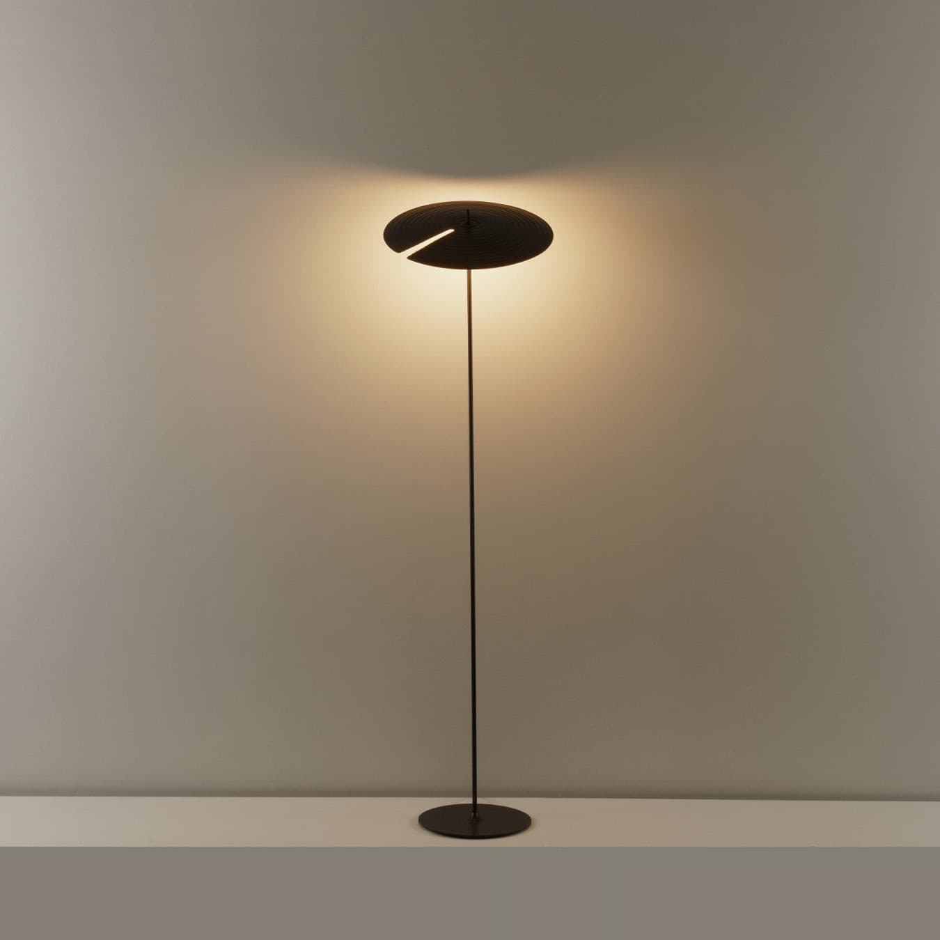 Symphony Floor Lamp - Blowlighting