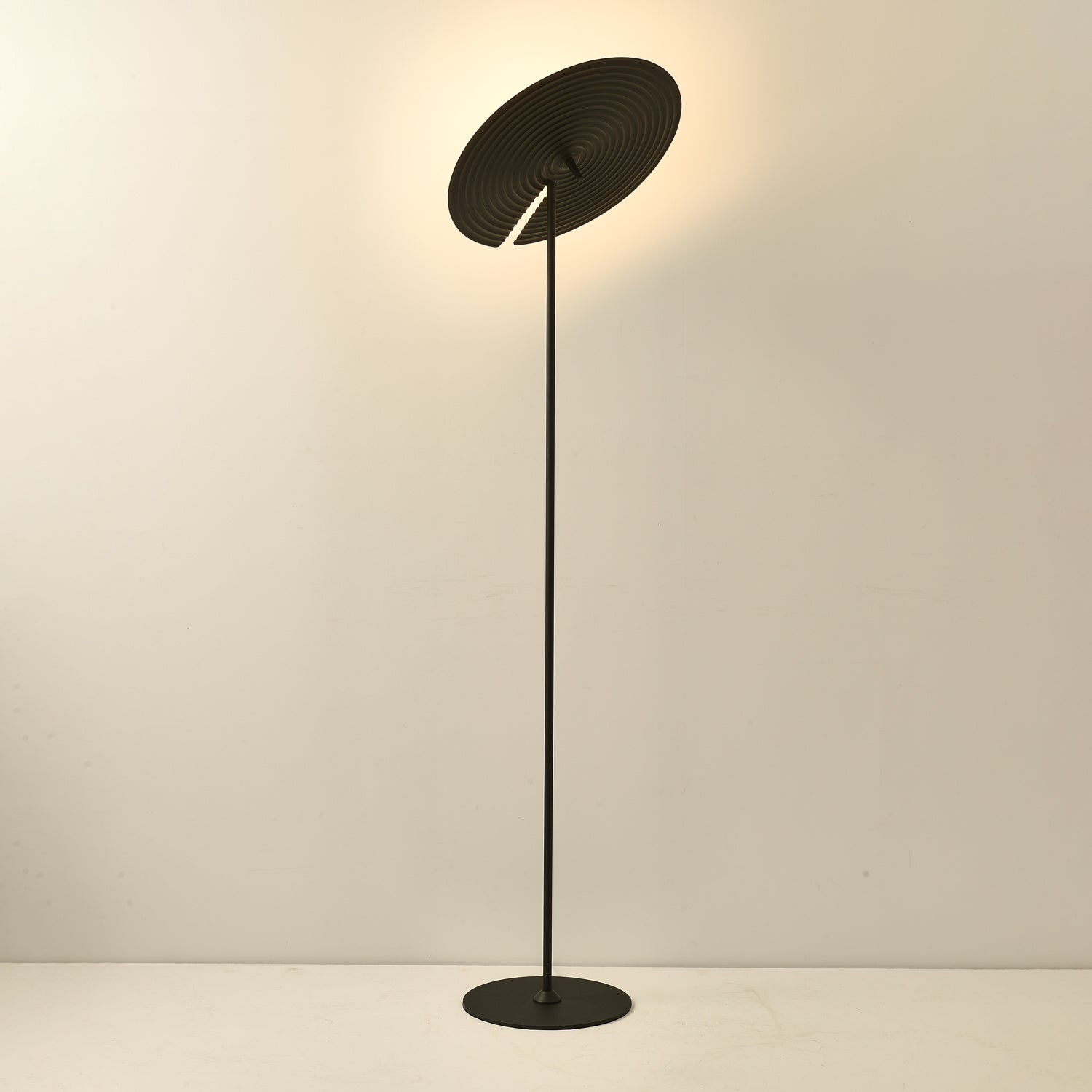 Symphony Floor Lamp - Blowlighting